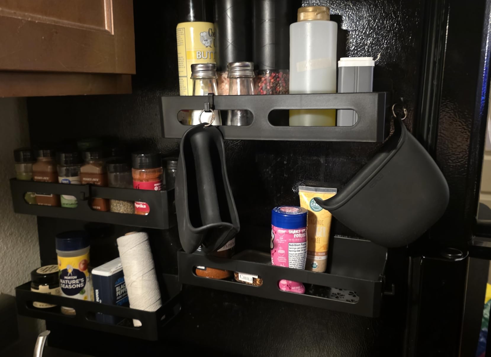 4 Pack Strong Magnetic Spice Rack for Refrigerator, Multipurpose Magnetic Shelf for Fridge with 4 Hooks for kitchen and Bathroom Organization, Black customer photo 1