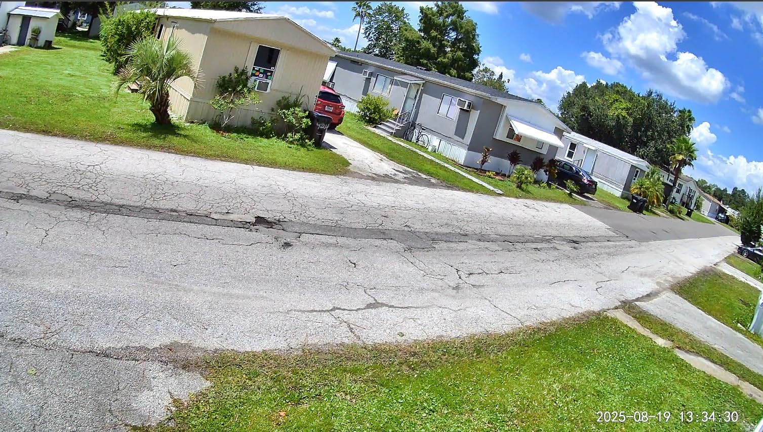 Wyze Cam v4 - 2.5K AI Security Camera Indoor/Outdoor customer photo 1