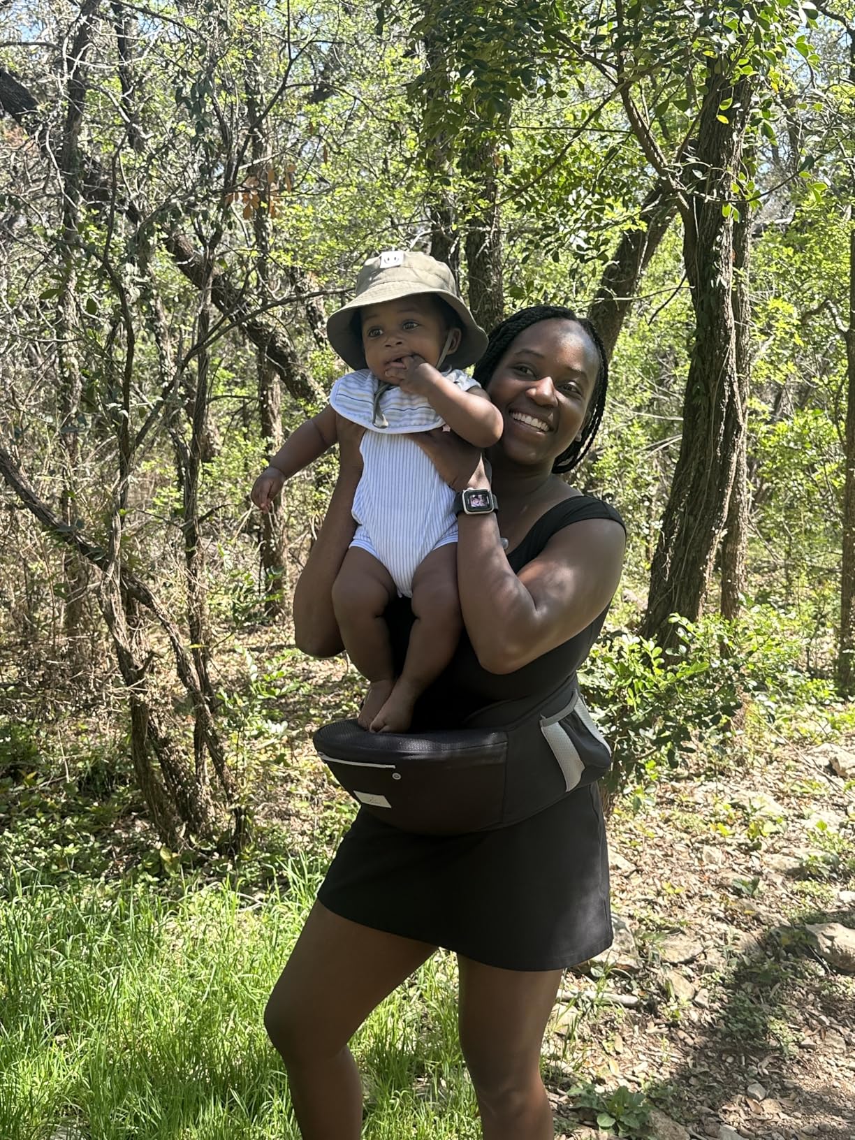 Baby Carrier, MOMTORY Safety-Certified 6-in-1 Baby Carrier Newborn to Toddler, Adjustable Detachable Infant Baby Hip Seat Carrier for 7-50lbs, All Seasons, Perfect for Shopping Travelling customer photo 1