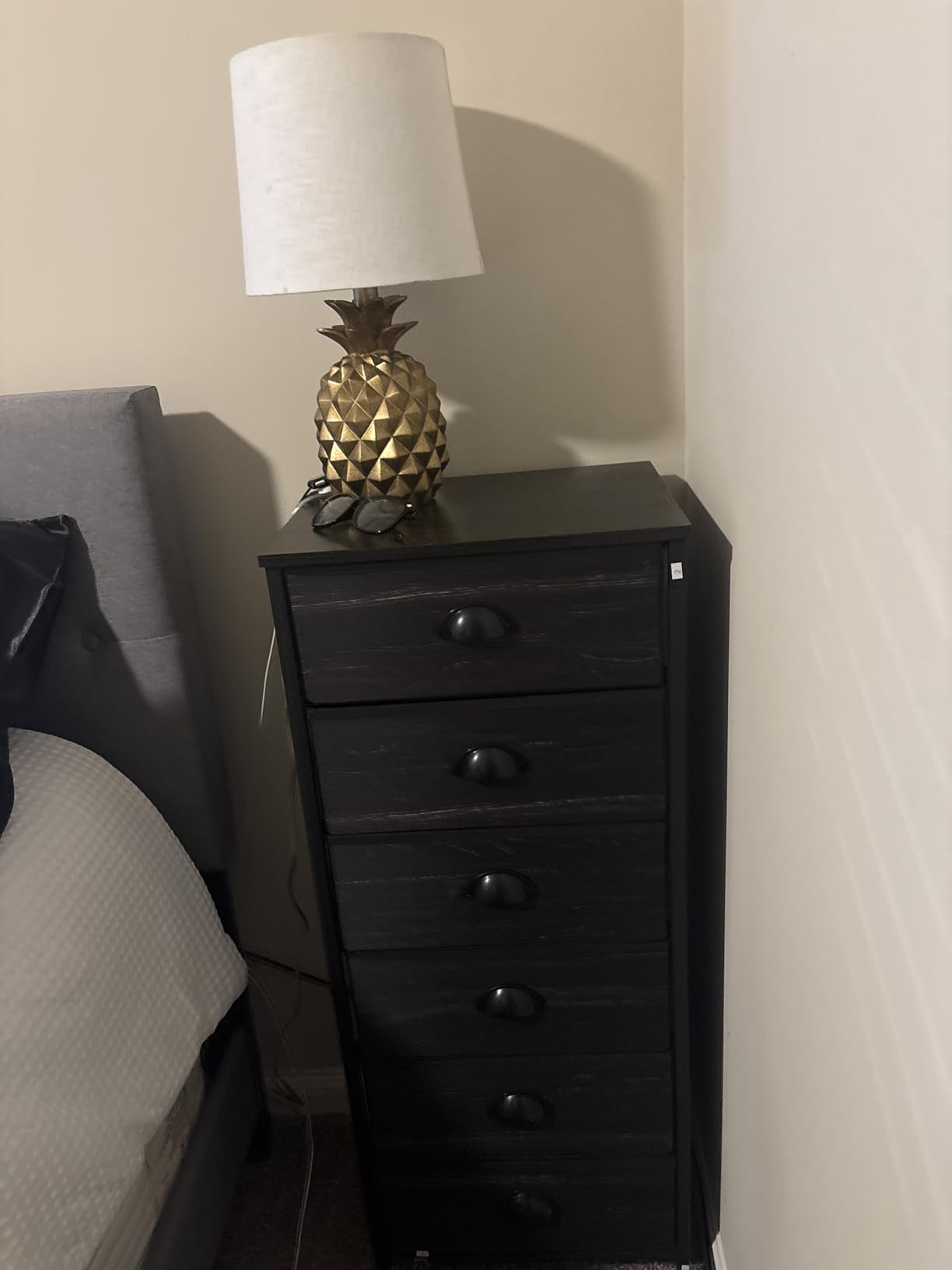 Furnulem White Tall Dresser for Bedroom, Vertical Storage Tower Unit and End Table with 6 Fabric Drawers, Nightstand Furniture with Drawer Organizer in Living Room, Closet, Entryway, Hallway customer photo 1