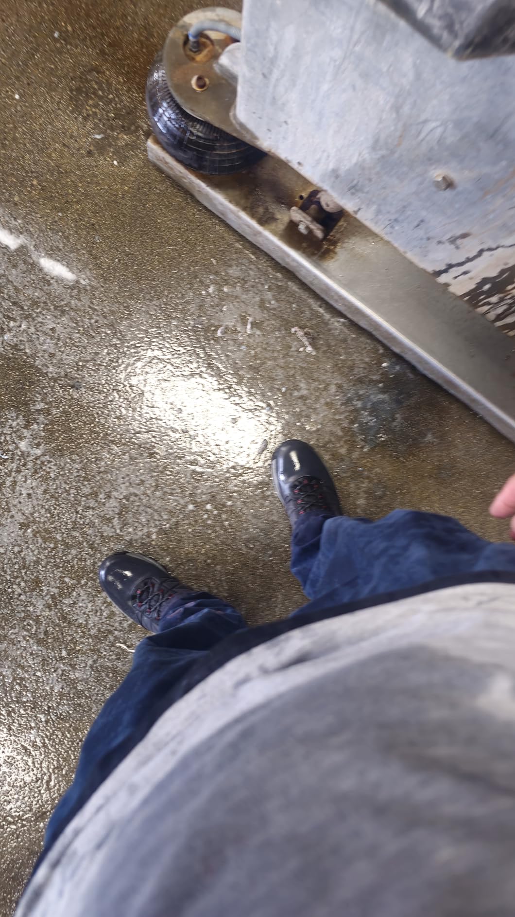 Columbia Men's Transverse Hike Waterproof customer photo 1