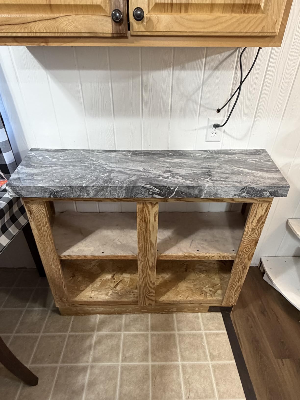 Livelynine 36 X197 Inch Extra Wide Glossy Marble Countertop Peel and Stick Wallpaper Waterproof Contact Paper for Countertops Self Adhesive Counter Covers Kitchen Vinyl Wrap Table Top Laminate Sheets customer photo 1