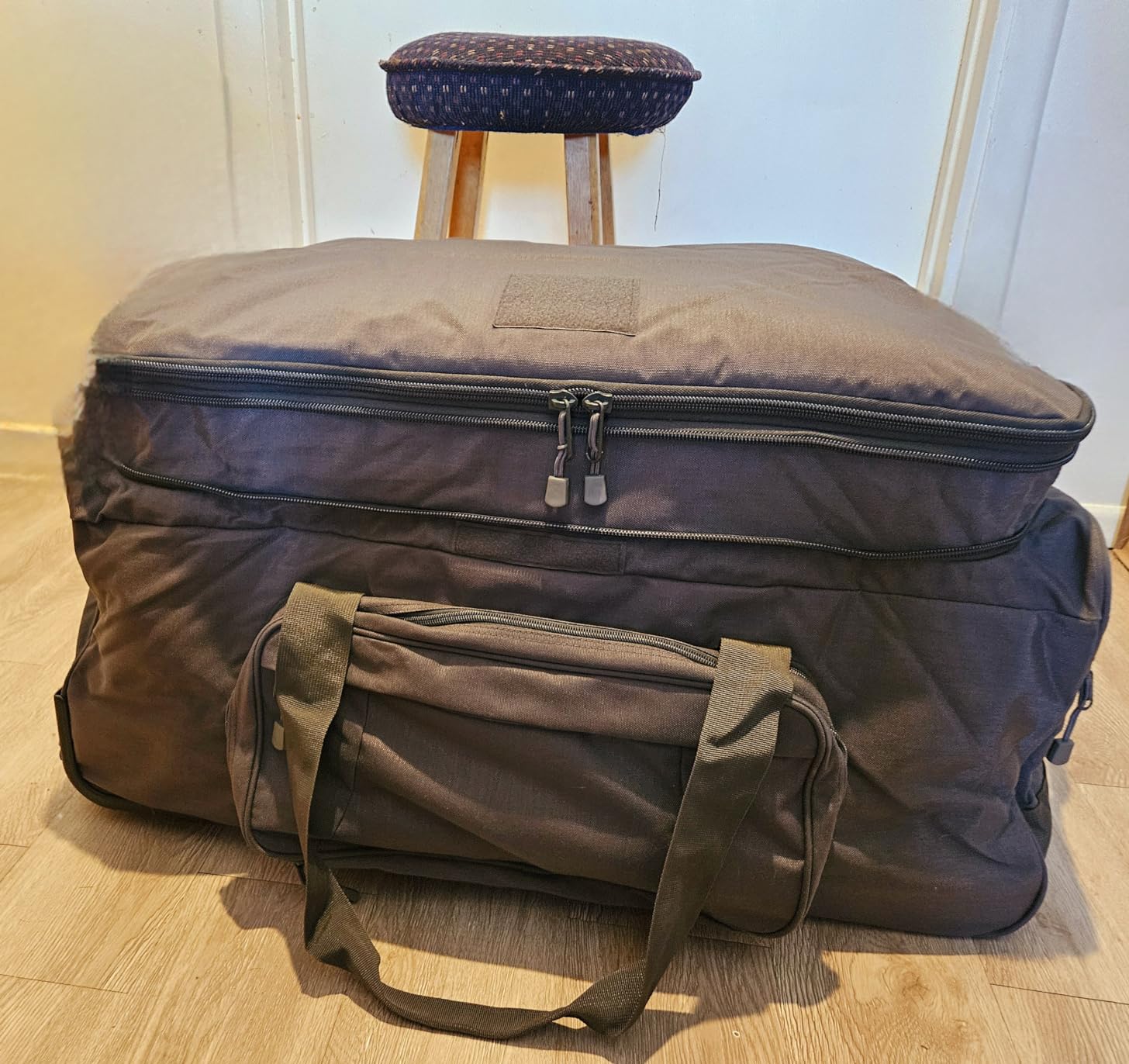 Heavy-Duty X-Large Military Tactical Wheeled Rolling Duffel Trolley Bag For Deployment Traveling Camping Sporting customer photo 1