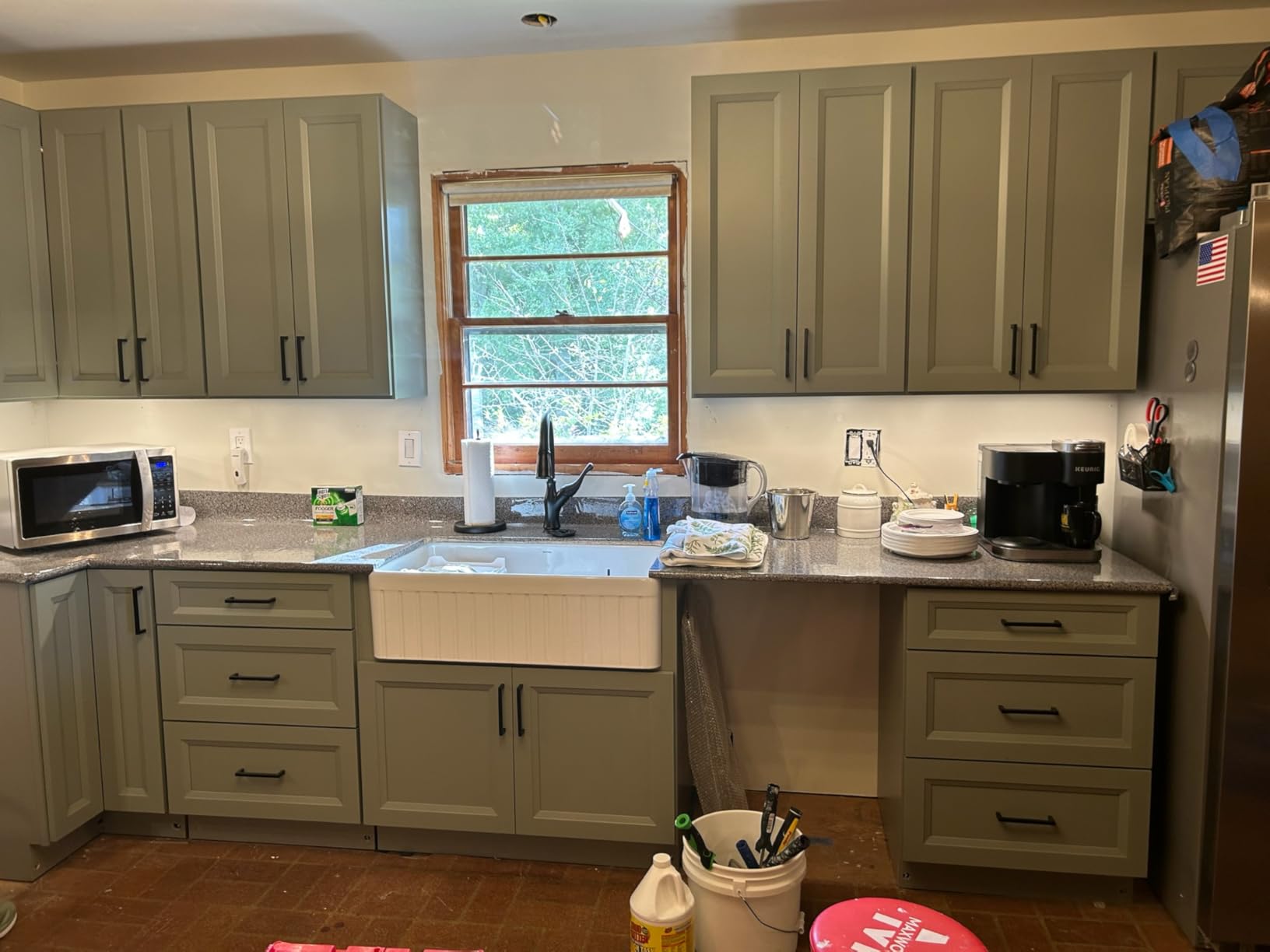 VEELIKE Grey Granite Kitchen Countertop Peel and Stick Waterproof Marble Contact Paper for Countertops 354''x32'' Wide Laminate Countertop Sheets Adhesive Counter Top Covers for Bathroom Powder Room customer photo 2