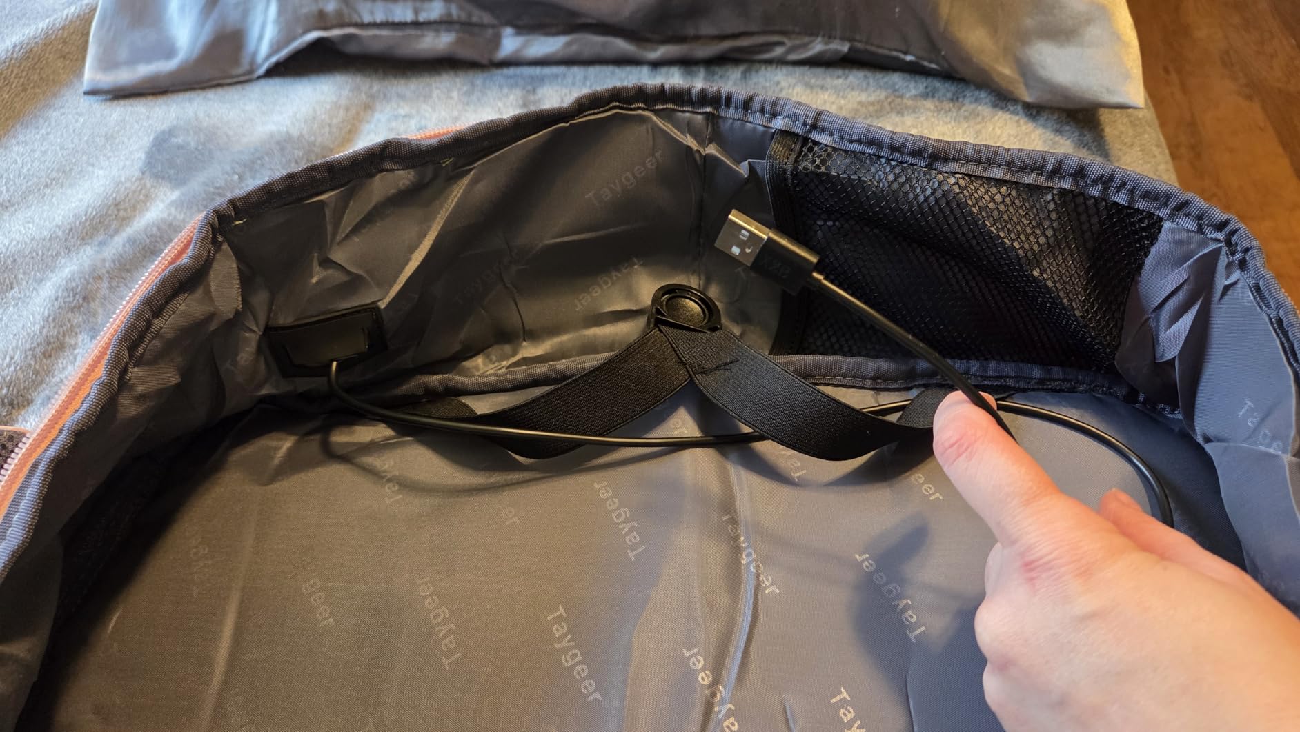 Taygeer Travel Laptop Backpack for Men Women, Airplane Approved Travel Backpack Suitcase with Water Bottle Pocket, Lightweight College 35l Luggage Bag 15.6inch Laptop Mochila Gifts for Business,Black customer photo 2