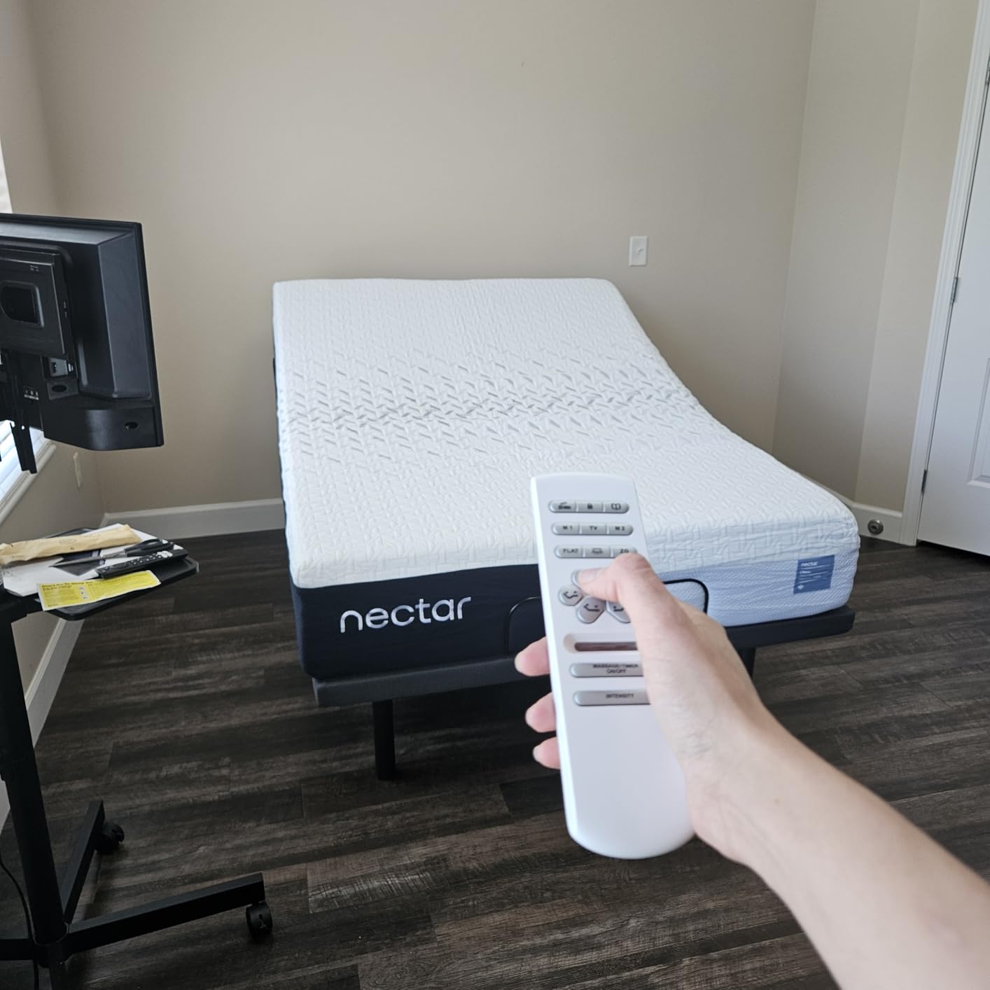 Nectar Premier Adjustable Base - Queen - Head & Foot Incline - Wireless Remote with Memory - 3 Massage Settings - 4 USB Ports - Anti-Snore & Zero Gravity customer photo 1