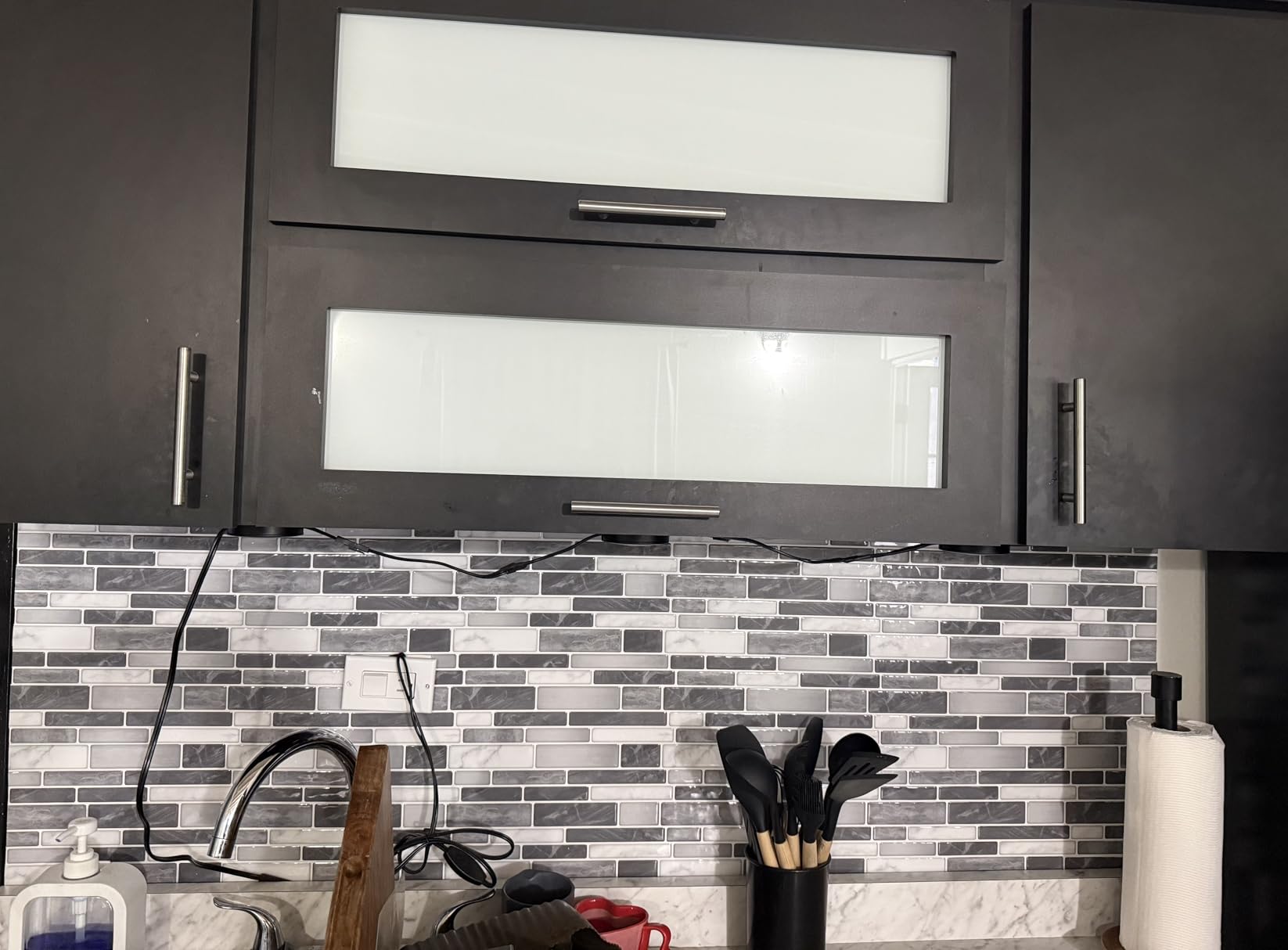 Art3d 10-Sheet Kitchen Backsplash Tiles Peel and Stick, Self Adhesive Wall Tile Sticker for Kitchen Island Bathroom Laundry Room RV Renter 12 x 12 Inches customer photo 2