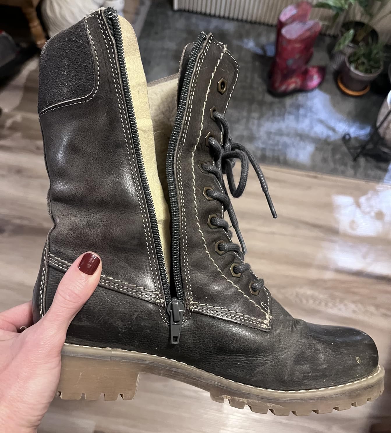 Boot Wax Waterproofer & Conditioner - 4oz Beeswax Leather Waterproofing Wax for Boots, Shoes, Gloves & Jackets - All-Natural Leather Sealant & Protector customer photo 2