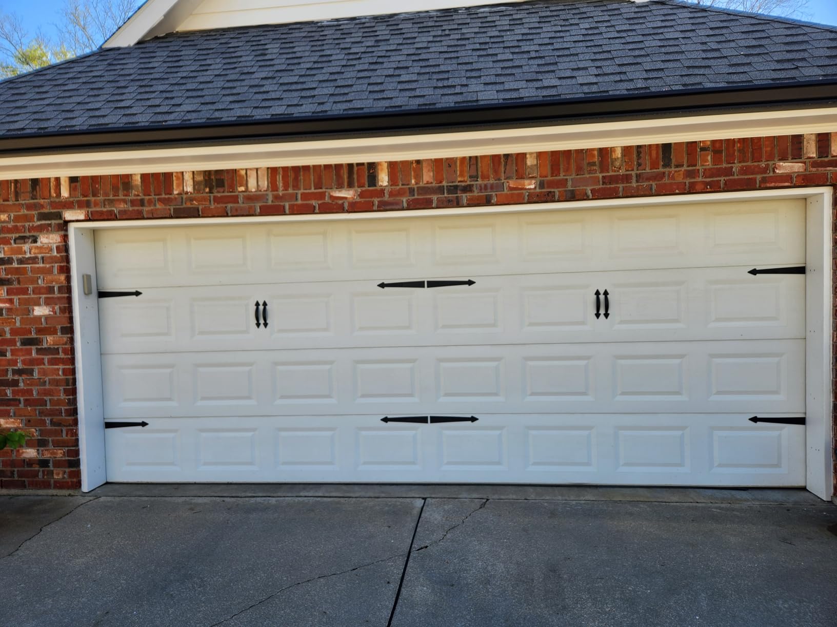 Magnetic Garage Door Hardware,Magnetic Garage Door Handles,Garage Door Decorative Magnetic for Iron Door,4 Magnetic Hinges + 2 Magnetic Handles for Garage Doors (Classics Style) customer photo 1