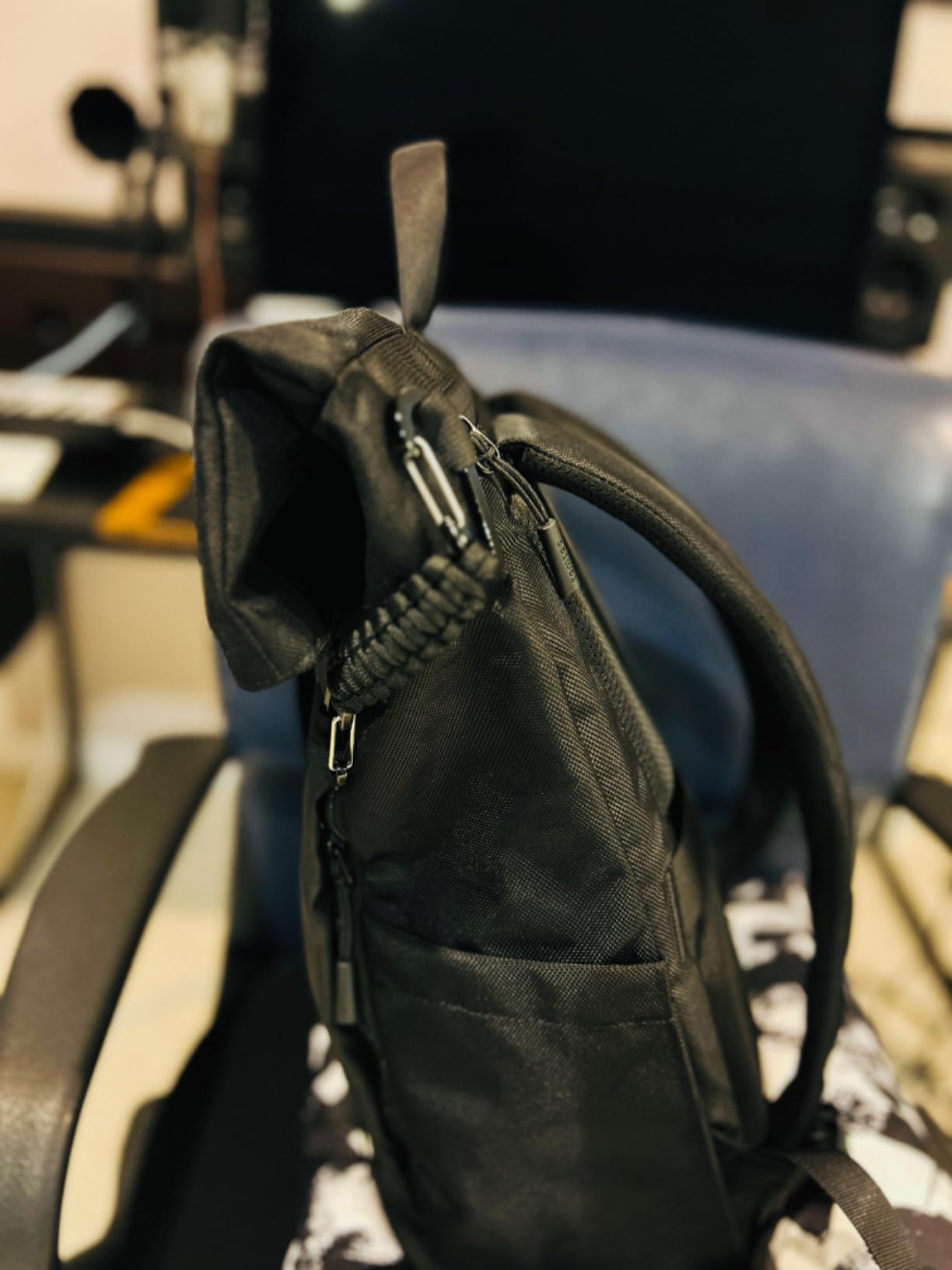 tomtoc Rolltop Laptop Backpack, Water-Resistant Travel Backpack Commute Expandable Casual Daypack for 13-17.3 inch Laptop, Rucksack for Work College Trip, Capacity Adjustable 25-30L, Black customer photo 1