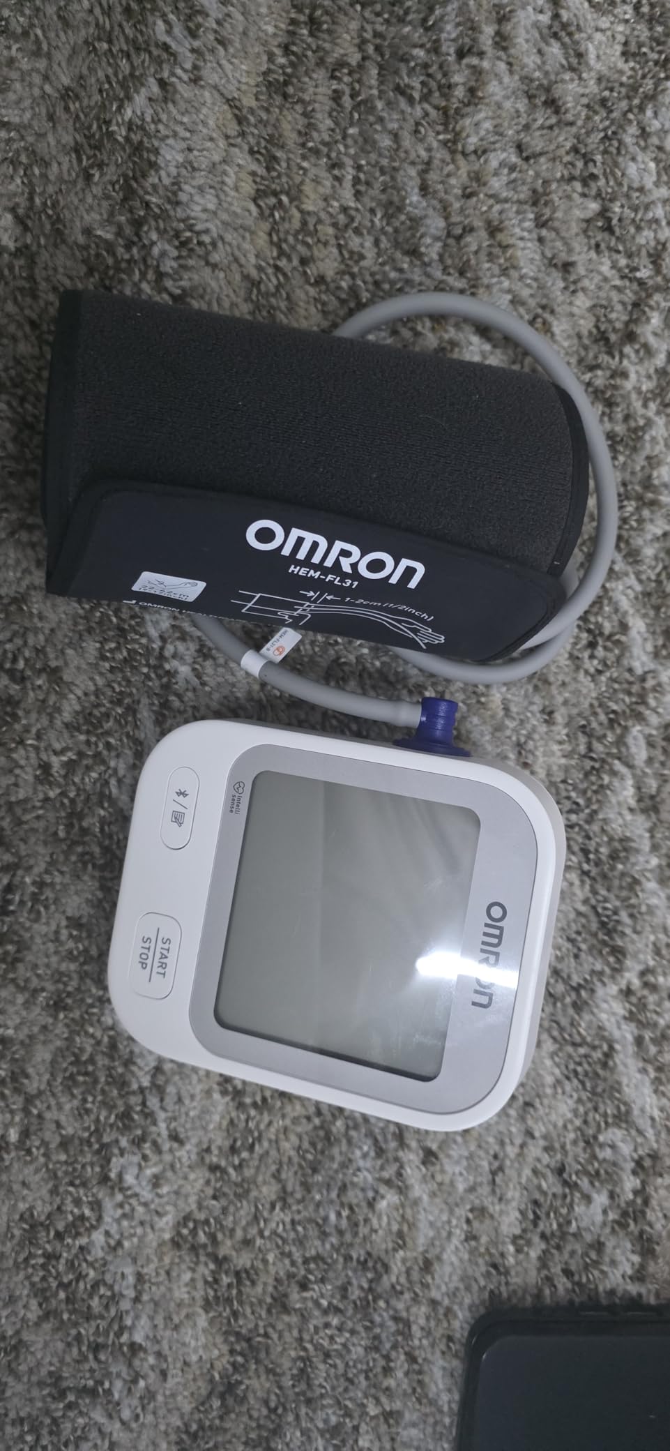 OMRON Silver Blood Pressure Monitor for Home Use and Upper Arm Blood Pressure Cuff - #1 Doctor and Pharmacist Recommended Brand - Clinically Validated - Connect App customer photo 2