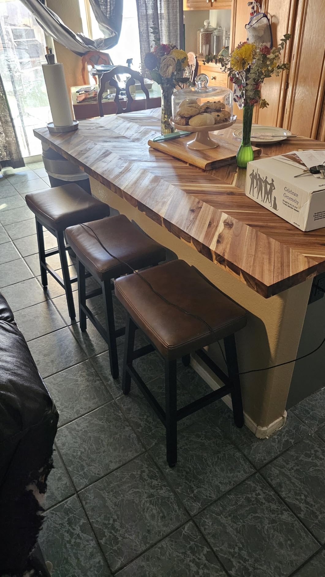 Counter Height Bar Stools Set of 2, 24 Inch Barstools for Kitchen Counter, Kitchen Stools with Bonded Leather Saddle Seats & Heavy Duty Metal Legs, Easy Assembly, All Black customer photo 1