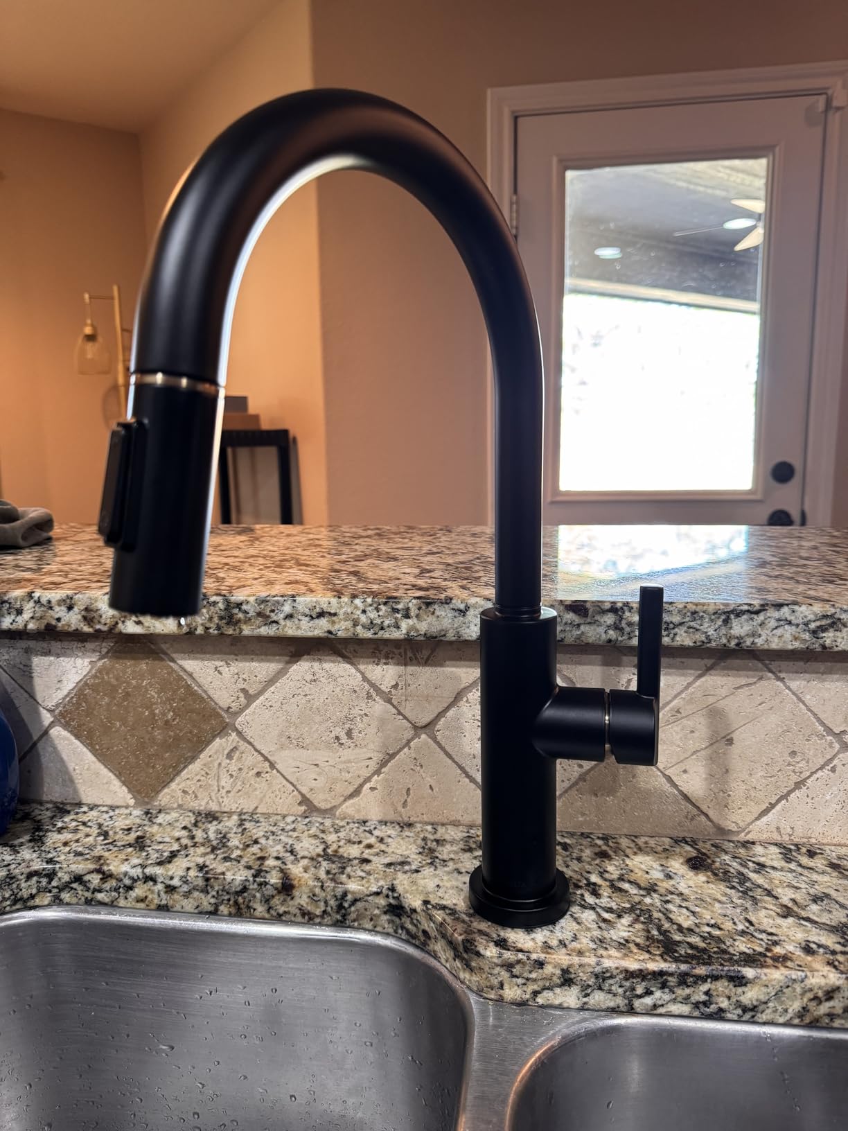 Delta Faucet Nicoli Kitchen Faucet with Pull Down Sprayer, Modern Brushed Nickel, Single Hole, Stainless Steel customer photo 2