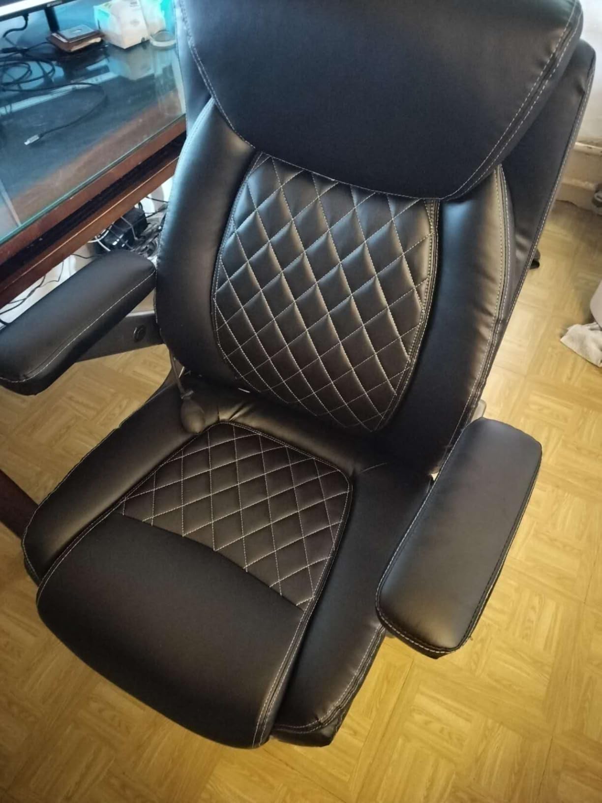 600LBS Large Heavy Duty Office Chair with 5D Flip Arms, Comfy Big and Tall Executive Office Desk Chair with Pocket Spring Cushion, High Back Computer Chair with Lumbar Support, Dual Rubber Wheel customer photo 2