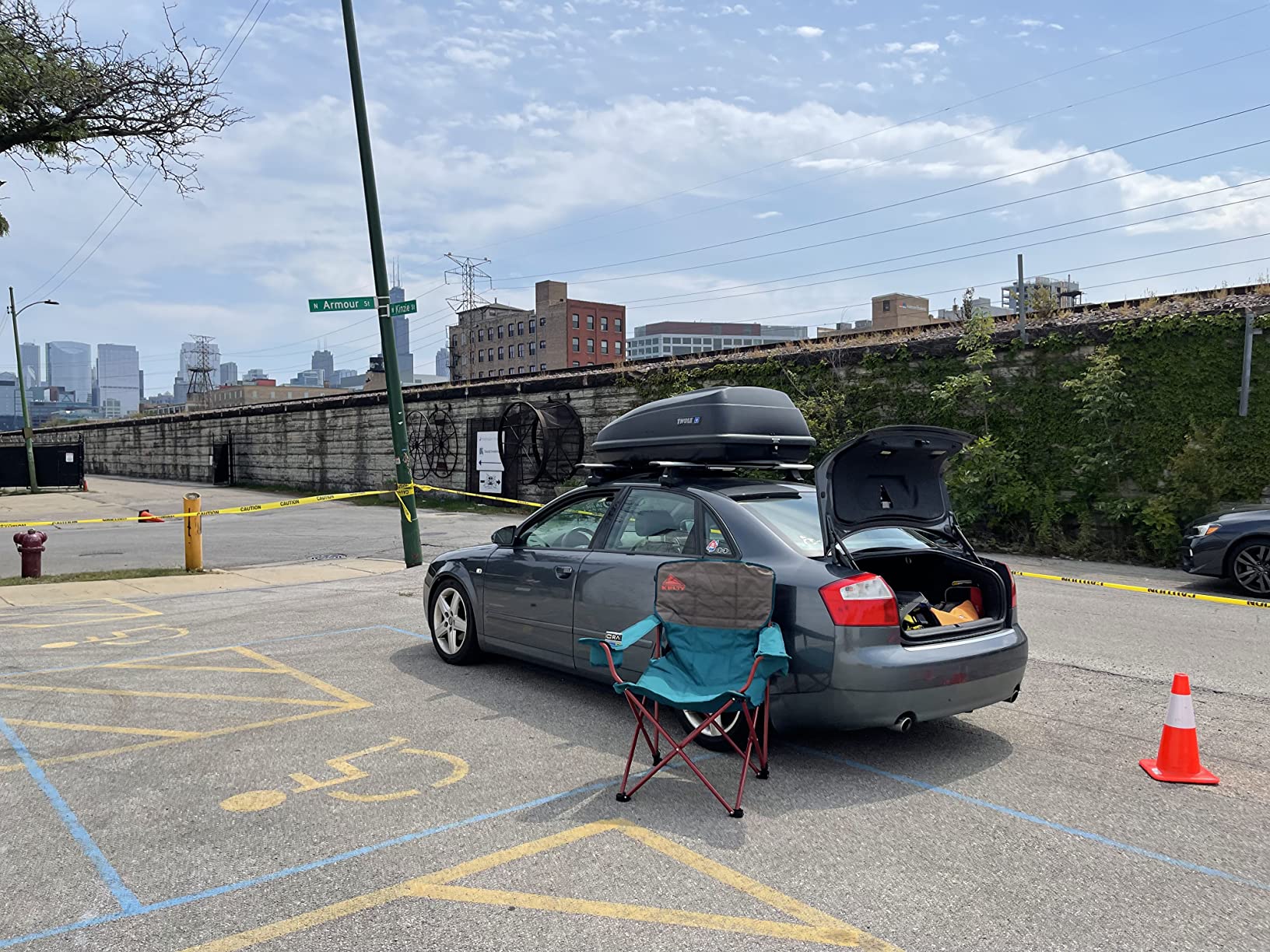 Kelty Deluxe Lounge Chair - Folding Outdoor Camp Chair, Insulated Cupholders, Customized Recline, Steel Frame, Padded Roll Storage, 2024 (Deep Lake) customer photo 2