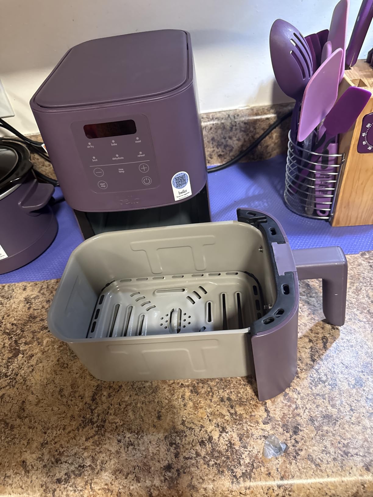 bella 6 Qt Slim Air Fryer, Fits-anywhere Kitchenware, EverGood Ceramic Nonstick Coating, Adjustable Temperature, 6 Preset Cooking Options, 60 Min Auto Shutoff w Audible Tone, 5lb Capacity, Oatmilk customer photo 1