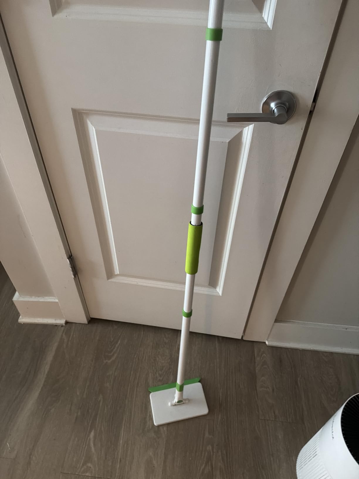Baseboard Cleaner Tool with Handle, Extendable Long Handle Baseboard Cleaning Duster with Reusable Pads for Floorboard, Ceiling Fan Blade Cleaner Duster (Gray) customer photo 2