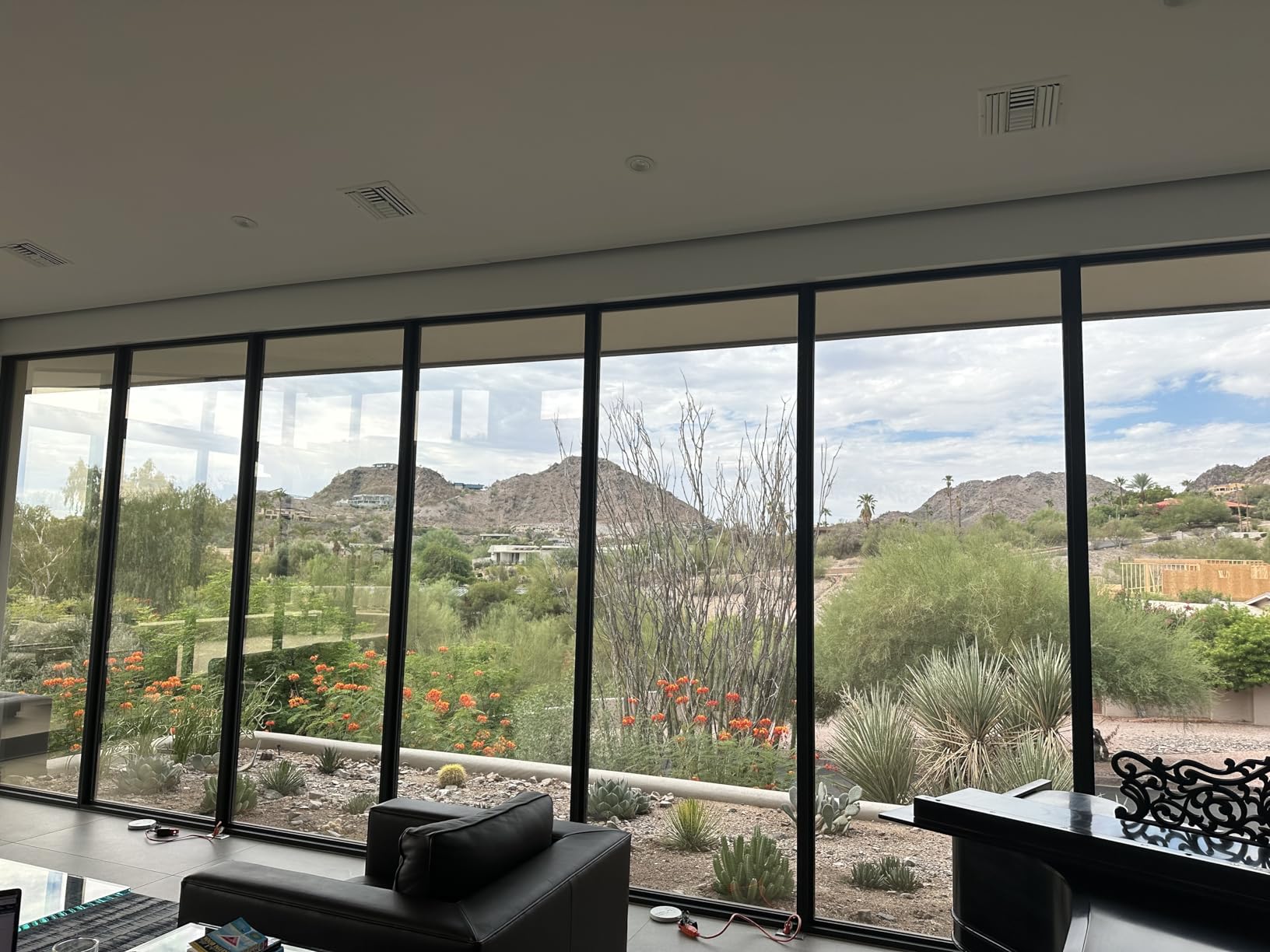 ECOVACS WINBOT W2 PRO Omni Portable Window Cleaning Robot with Multi-Functional Station, Charging While Working, Intelligent Cleaning with Triple Nozzle Water Sprayer, 12-Level Protection customer photo 2