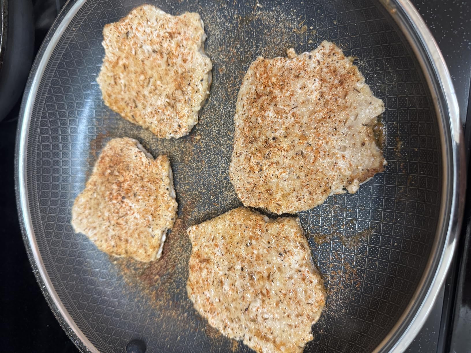 Blue Diamond Hybrid Nonstick Stainless Steel 12 Piece Cookware Set, Tri-Ply PFAS-Free Ceramic Diamond Bond Pots & Pans, Dishwasher & Oven Safe to 850F, Induction Ready, Metal Utensil Safe, Silver customer photo 2