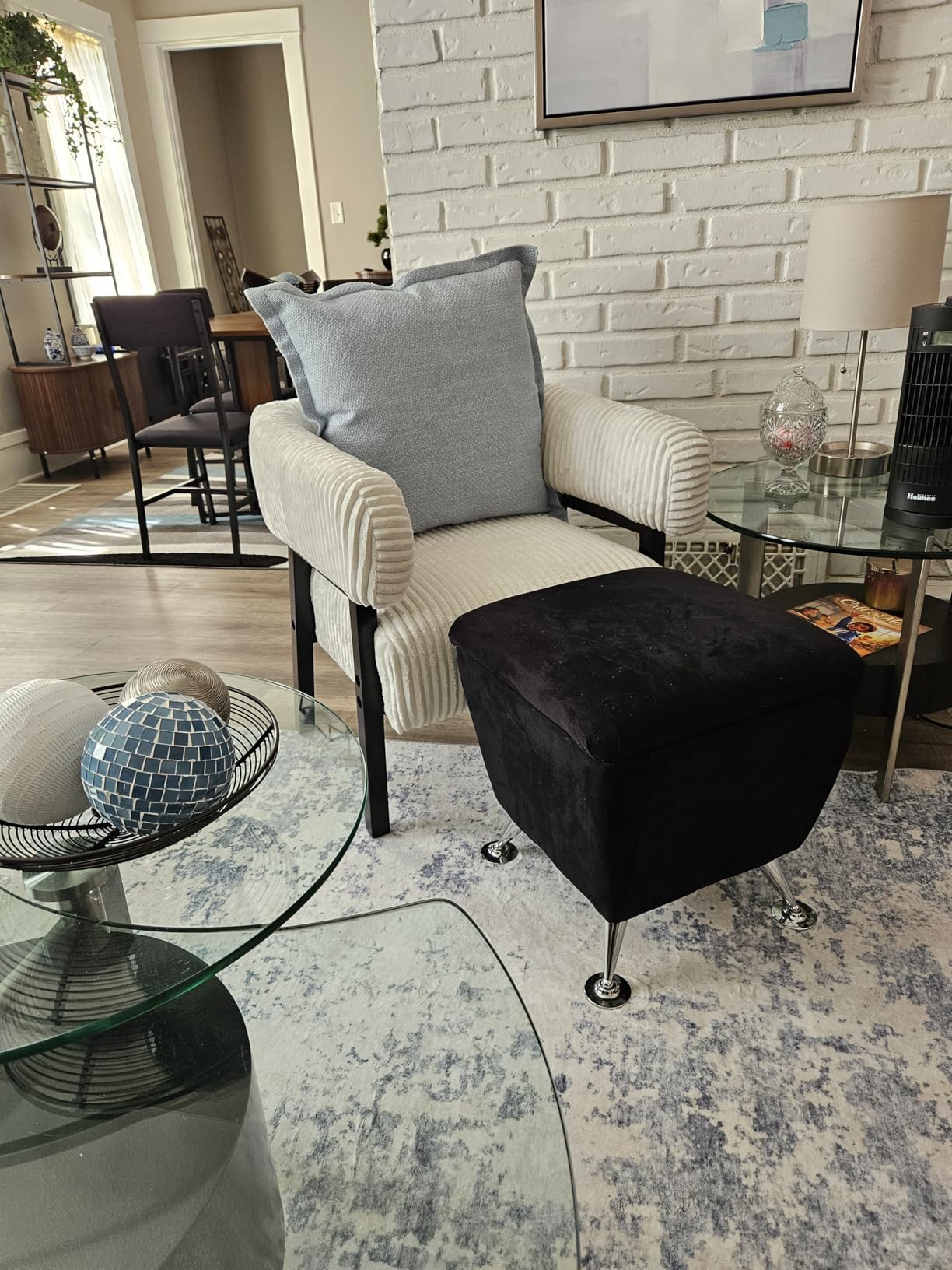 Yaheetech Accent Chair with Pocket Coiled Seat, Corduroy Living Room Barrel Chair Comfy Modern Sofa Armchair for Small Space Bedroom Reading, Beige customer photo 1