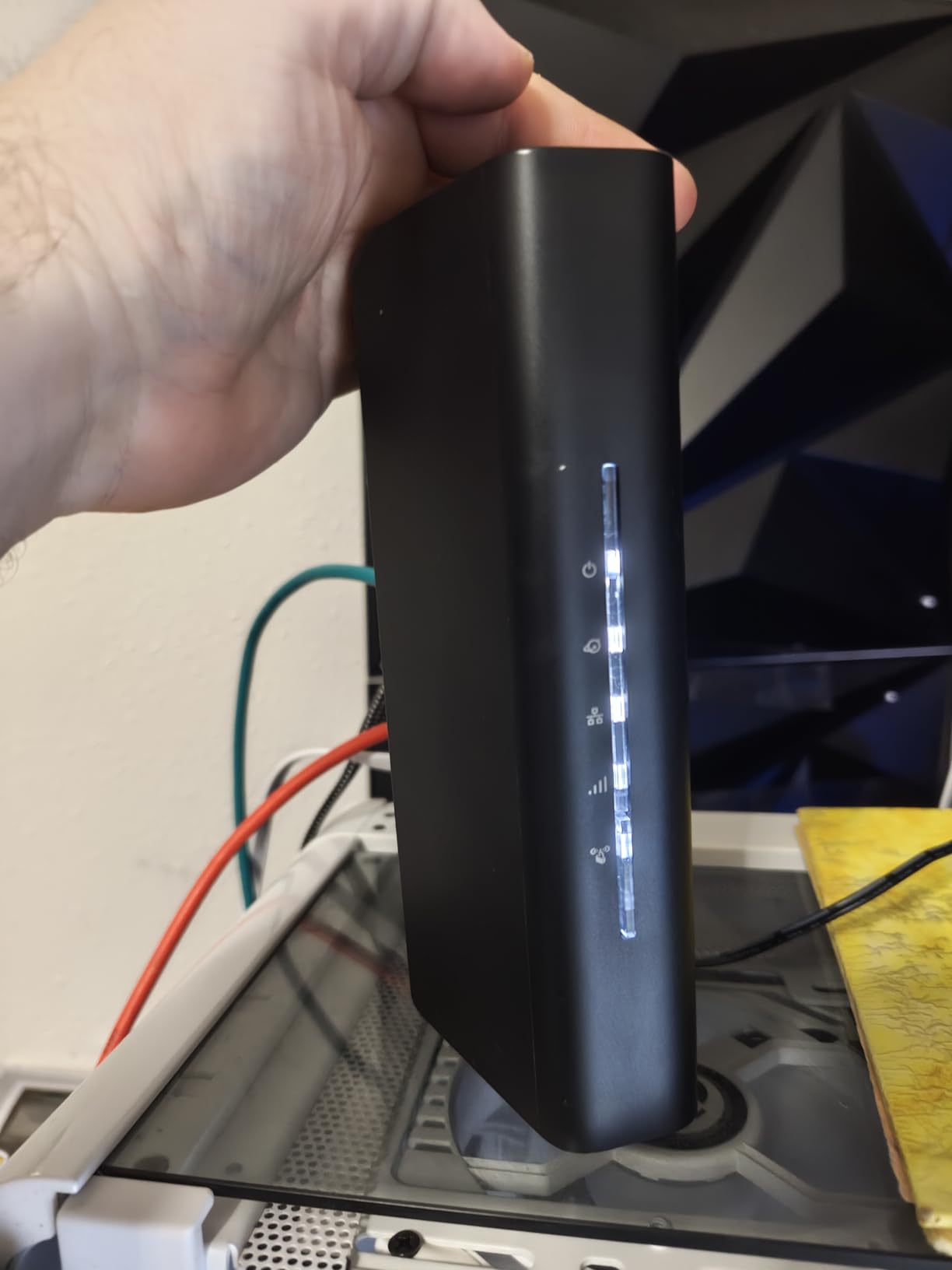 NETGEAR Nighthawk Dual-Band WiFi 7 Router (RS90) - Router Only, BE3600 Wireless Speed (up to 3.6 Gbps) - Covers up to 2,000 sq. ft., 50 Devices - 2.5 Gig Internet Port - Free Expert Help customer photo 2