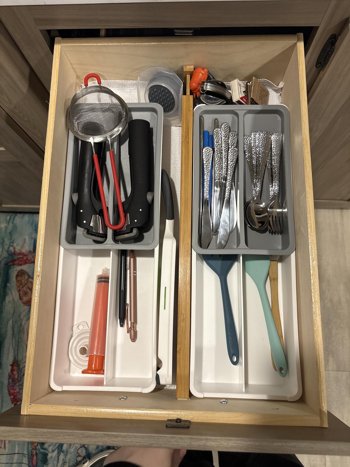 Lifewit Compact Silverware Organizer for Kitchen Drawer, Narrow Flatware Tray Holder, Plastic Cutlery Spoons, Forks and Knives Storage, White&Gray, 1 Pack customer photo 2