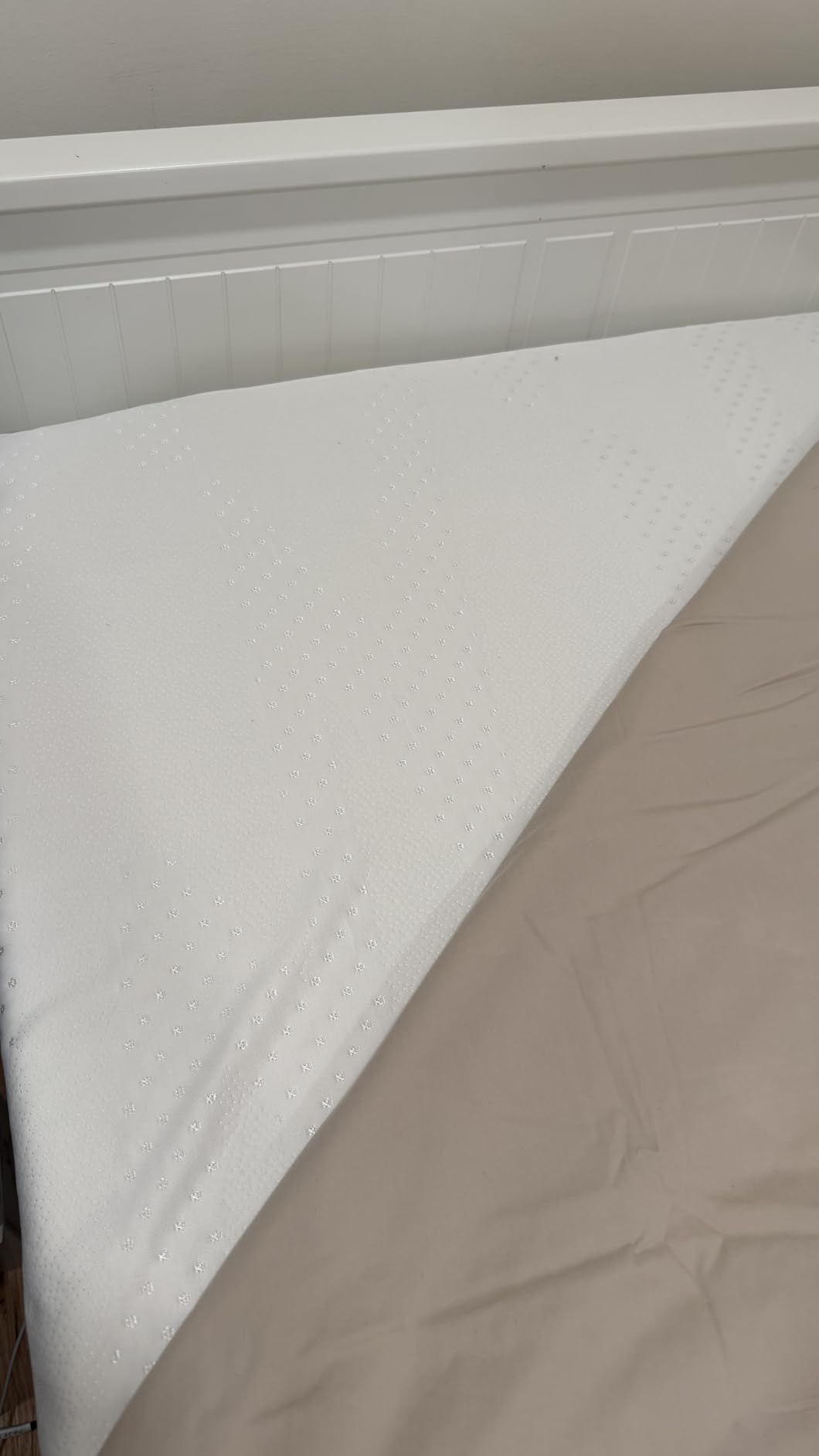 Novilla 12 Inch Queen Mattress in a Box, Gel Memory Foam Queen Size Bed Mattress for Cooling Night Sleep, Comfort Sleep & Pressure Relief, CertiPUR-US Certified,White customer photo 2