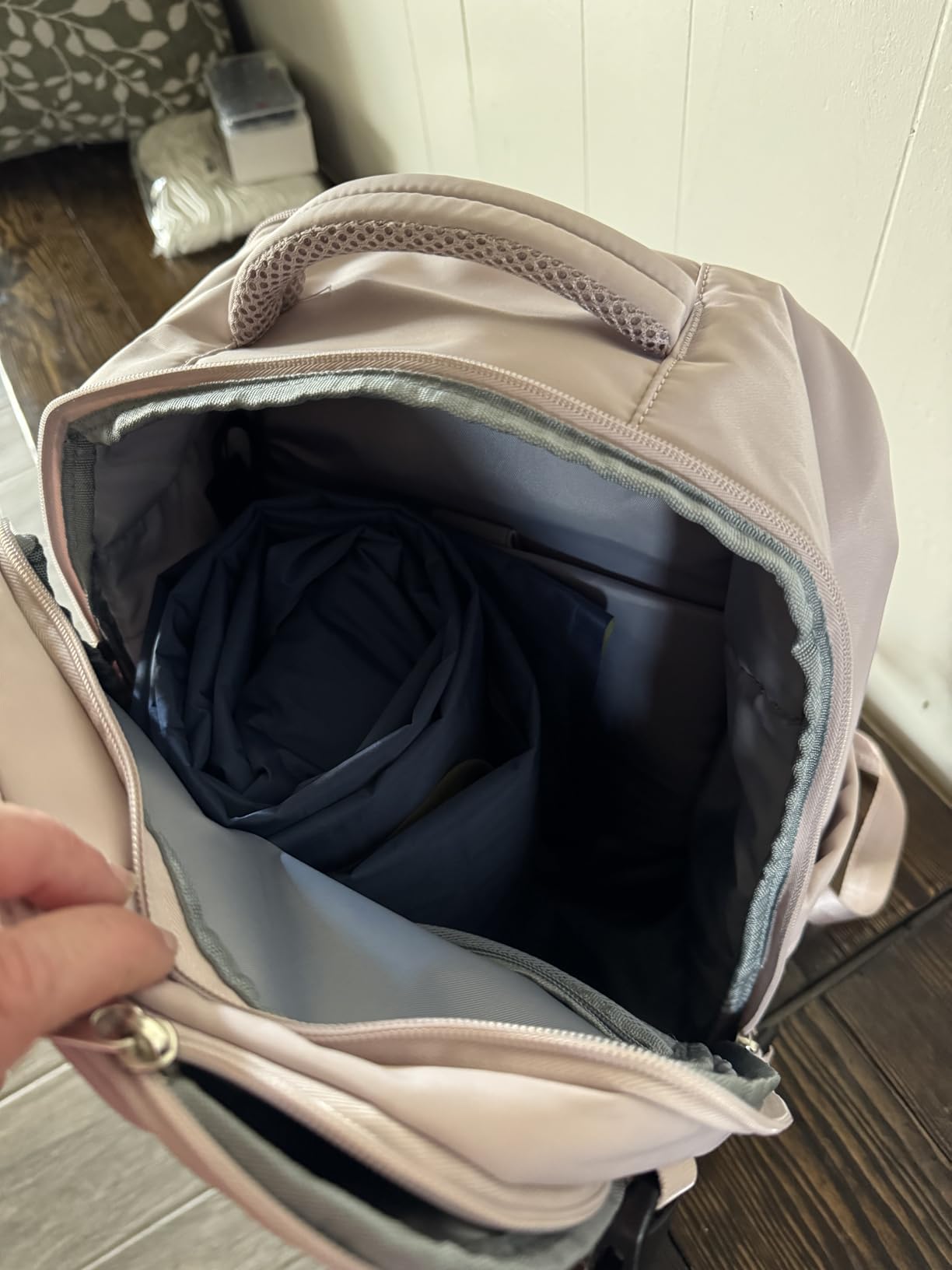 Myxslop Camping Sleeping Pad, Thick 5 Inch Camping Mat with Pillow Built-in Foot Pump Ultralight Inflatable Sleeping Pads for Camping, Backpacking, Hiking, Tent customer photo 1