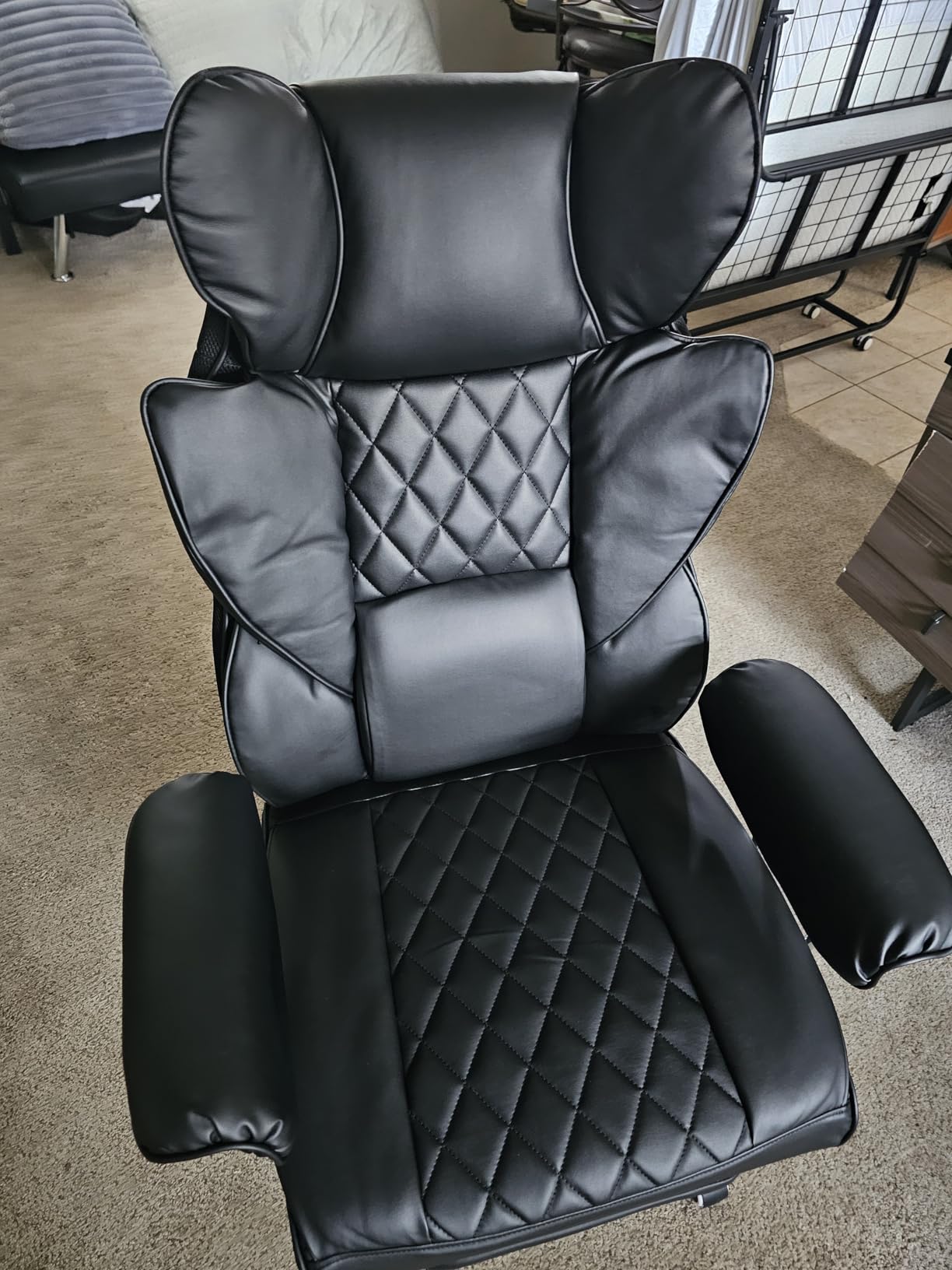 GTPLAYER Gaming Chair,Office Chair with Pocket Spring Lumbar Support, Ergonomic Comfortable Wide Office Desk Computer Chair with Outward Fixed Soft Armrests and Footrest (PU Leather, Black) customer photo 2