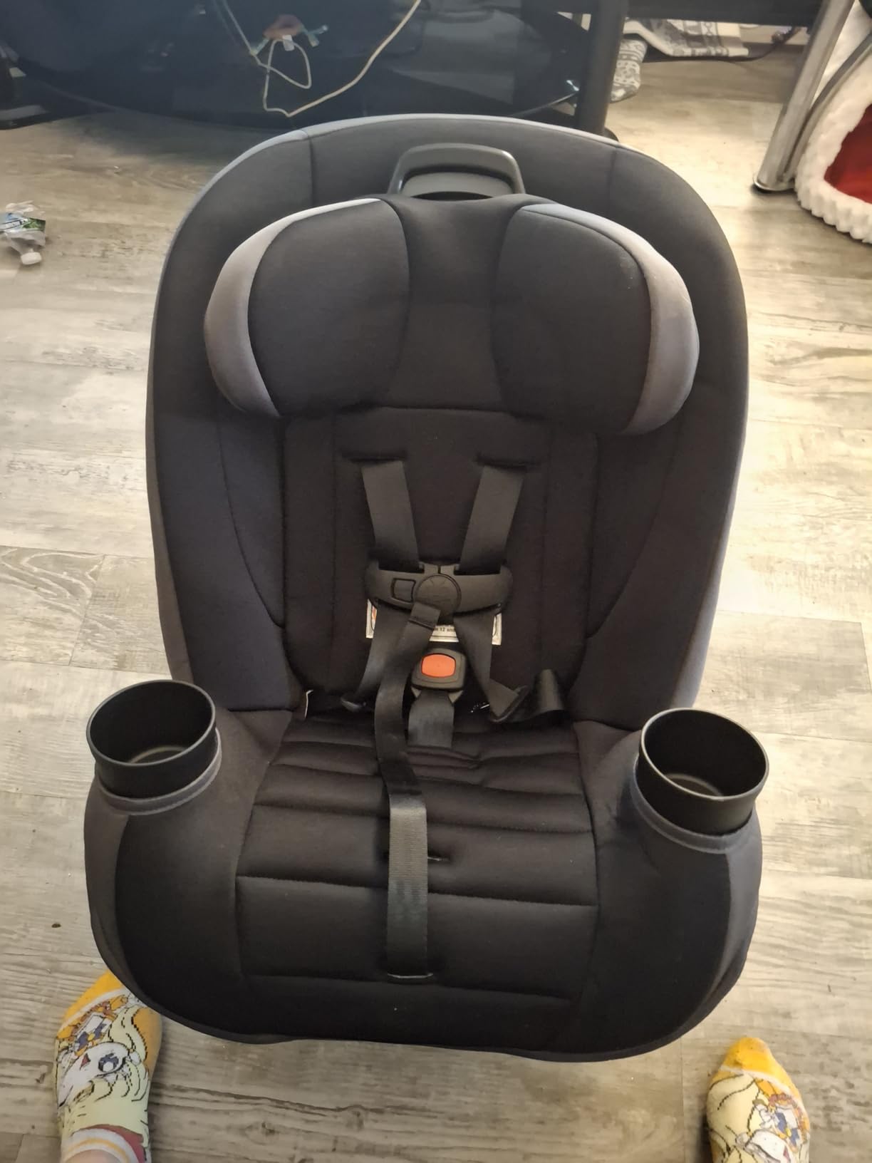 Safety 1st Ellaris 3-in-1 Convertible Car Seat, Slim Fit Design, Rear & Forward-Facing, 5-Position Headrest, 3-Across Fit, Travel-Friendly with Machine-Washable Seat Pad customer photo 2