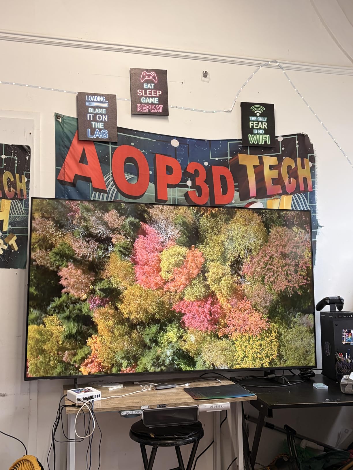 Samsung 43-Inch Class Crystal UHD U8000F 4K Smart TV (2025 Model) Endless Free Content, Crystal Processor 4K, MetalStream Design, Knox Security, Alexa Built-in customer photo 1