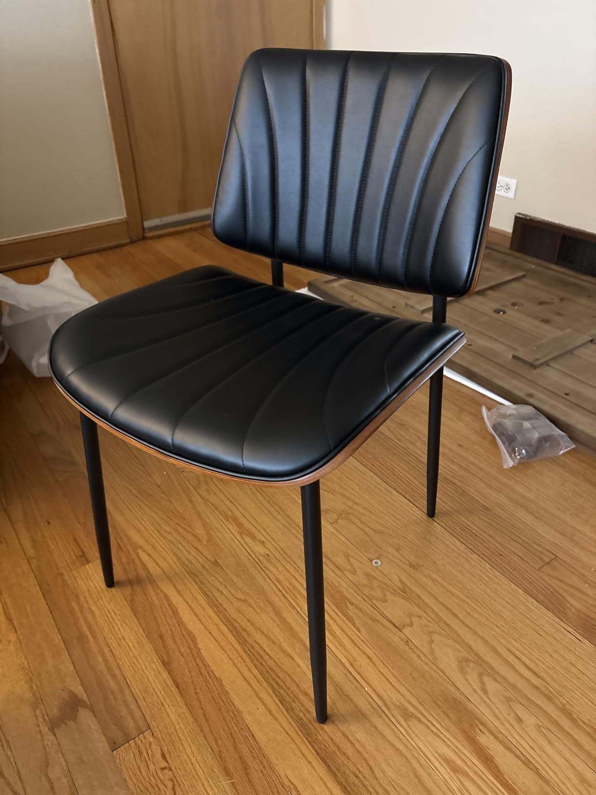 REONEY Dining Chairs Set of 2, Mid-Century Modern Upholstered PU Leather Chairs with Walnut Bentwood Back and Metal Legs Adjustable Feet for Kitchen Dining Room, Camel Shell Strips customer photo 2