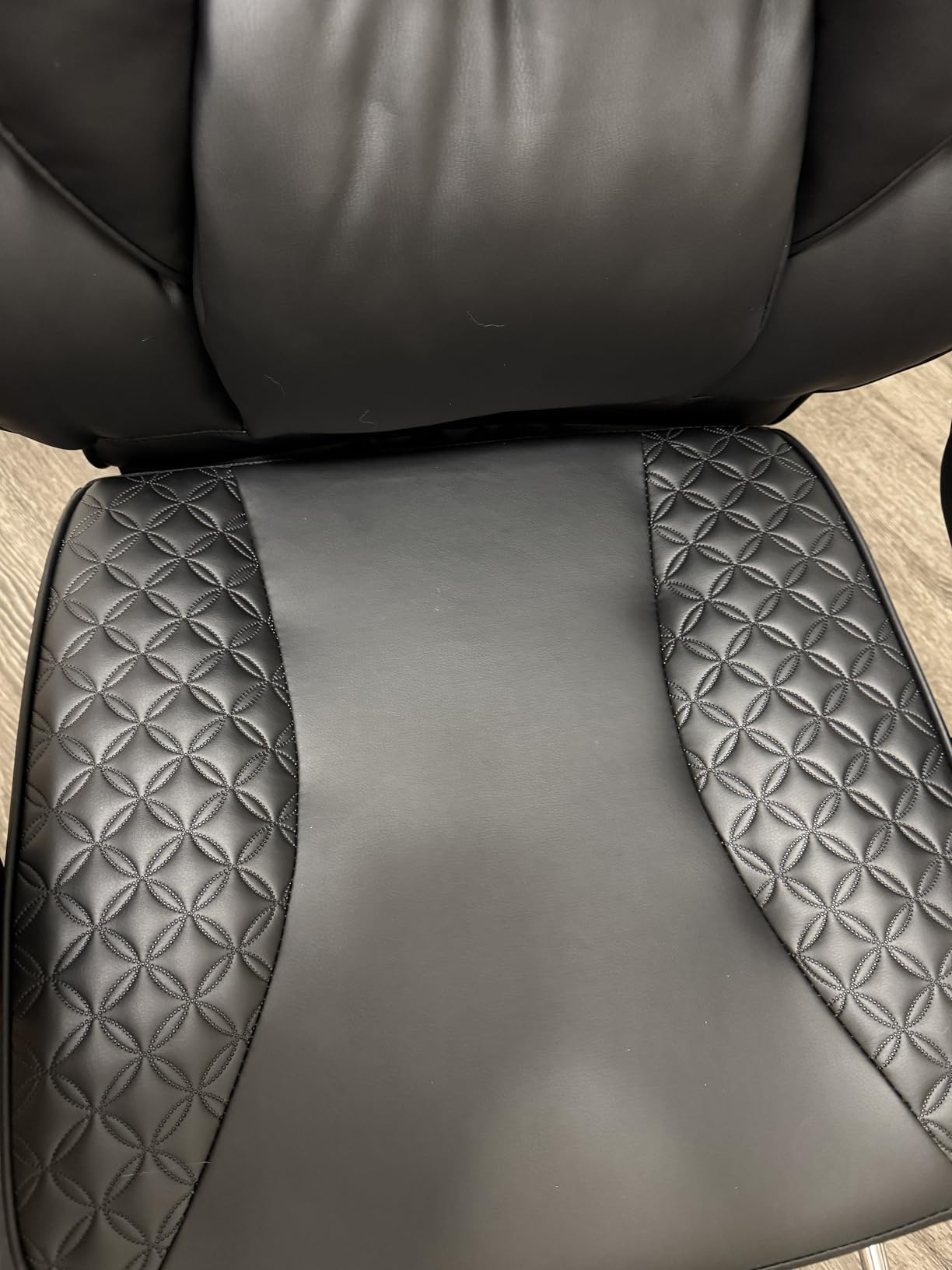 COMHOMA Big and Tall Office Chair Heavy Duty Wide Ergonomic Gaming Chair with Deluxe Embossing Designed Leather with Foot Rest,150°Reclining Adjustable Armrests Pocket Spring Back Support and Pillow customer photo 1