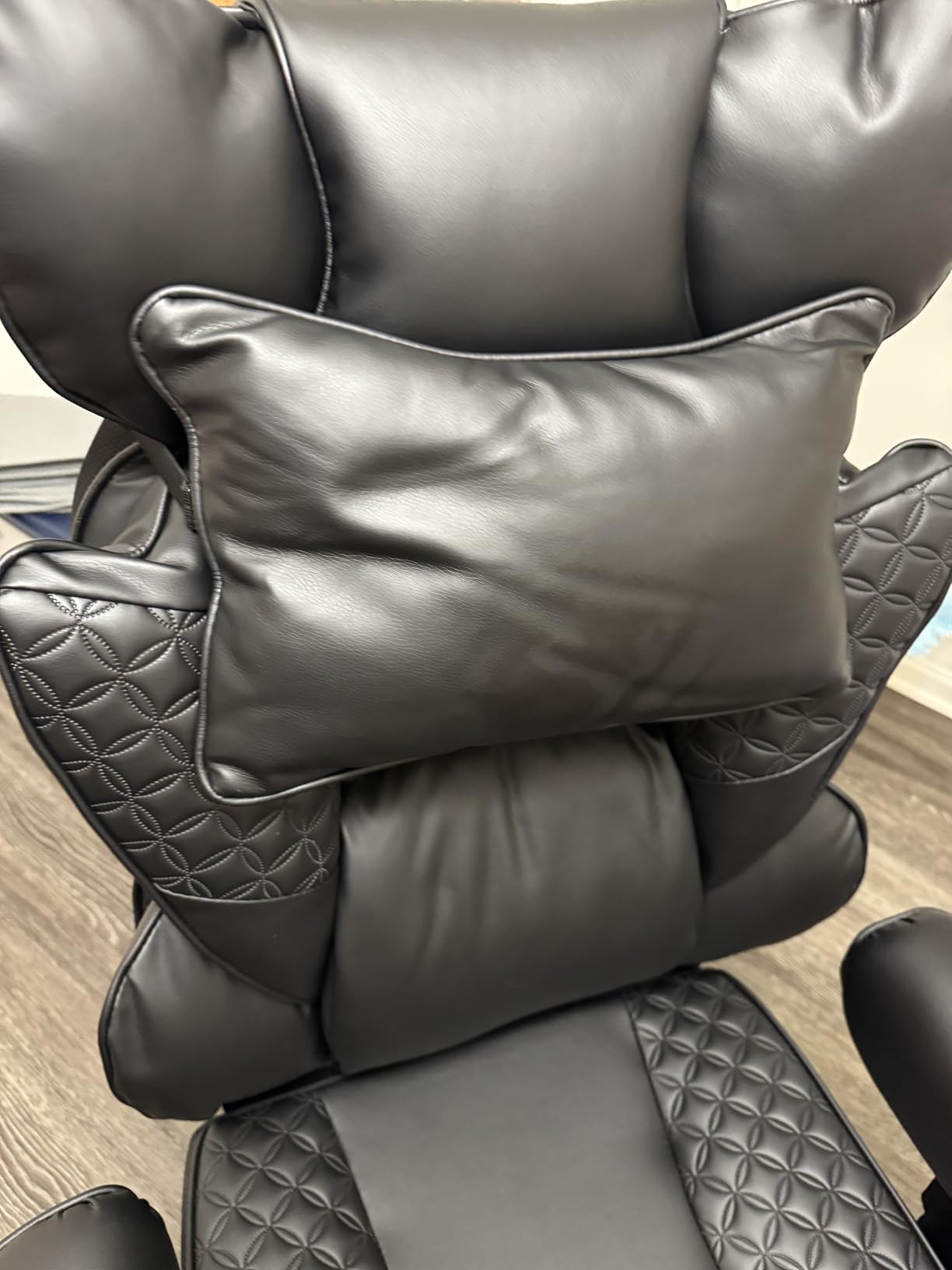 COMHOMA Big and Tall Office Chair Heavy Duty Wide Ergonomic Gaming Chair with Deluxe Embossing Designed Leather with Foot Rest,150°Reclining Adjustable Armrests Pocket Spring Back Support and Pillow customer photo 2