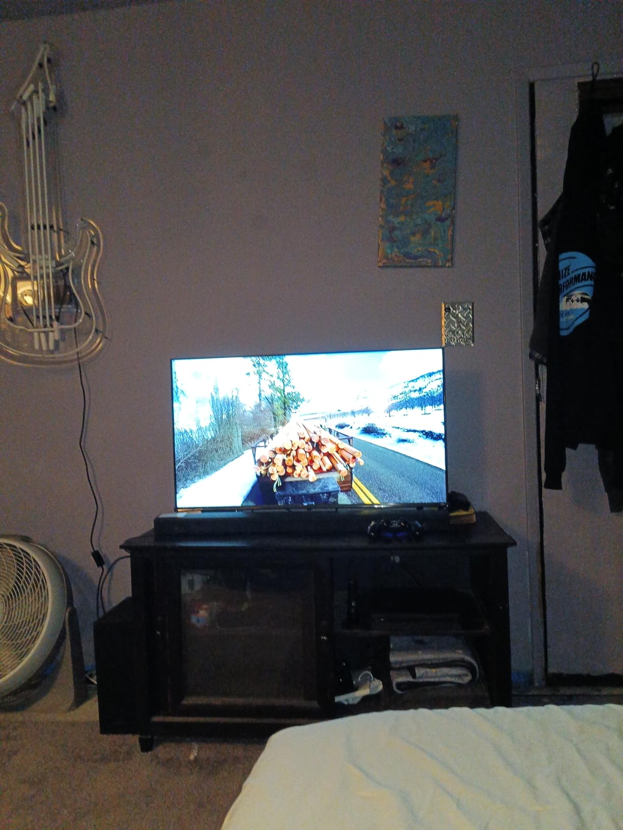 Hisense 40-Inch Class A4 Series FHD 1080p Smart Fire TV customer photo 1