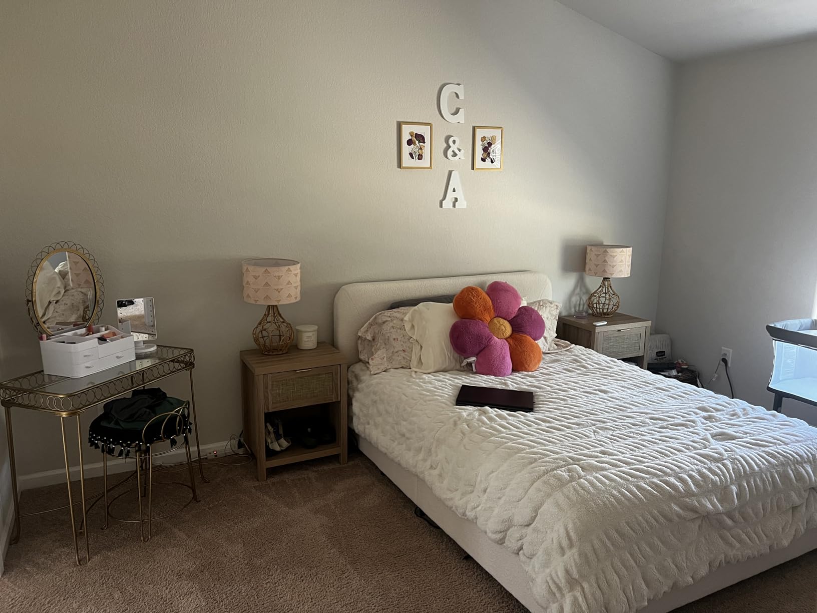 Queen Size Cloud Bed Frame, Soft Boucle Bed Frame with Adjustable Headboard, Solid Wood Legs, Rounded Corners Design & Easy Assembly - Modern Platform Bed, Cream customer photo 2
