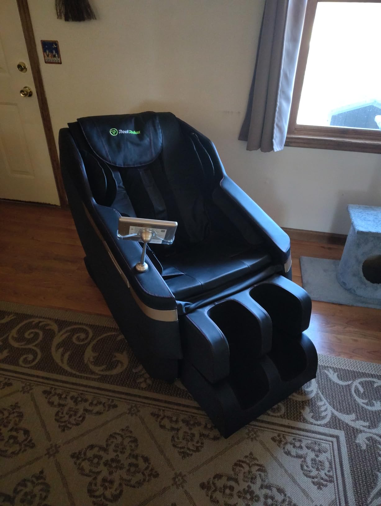 Real Relax 2025 Full Body Massage Chair, Zero Gravity Shiatsu Massage Chair Recliner, Foot Massage, Bluetooth, Large Control Screen customer photo 1