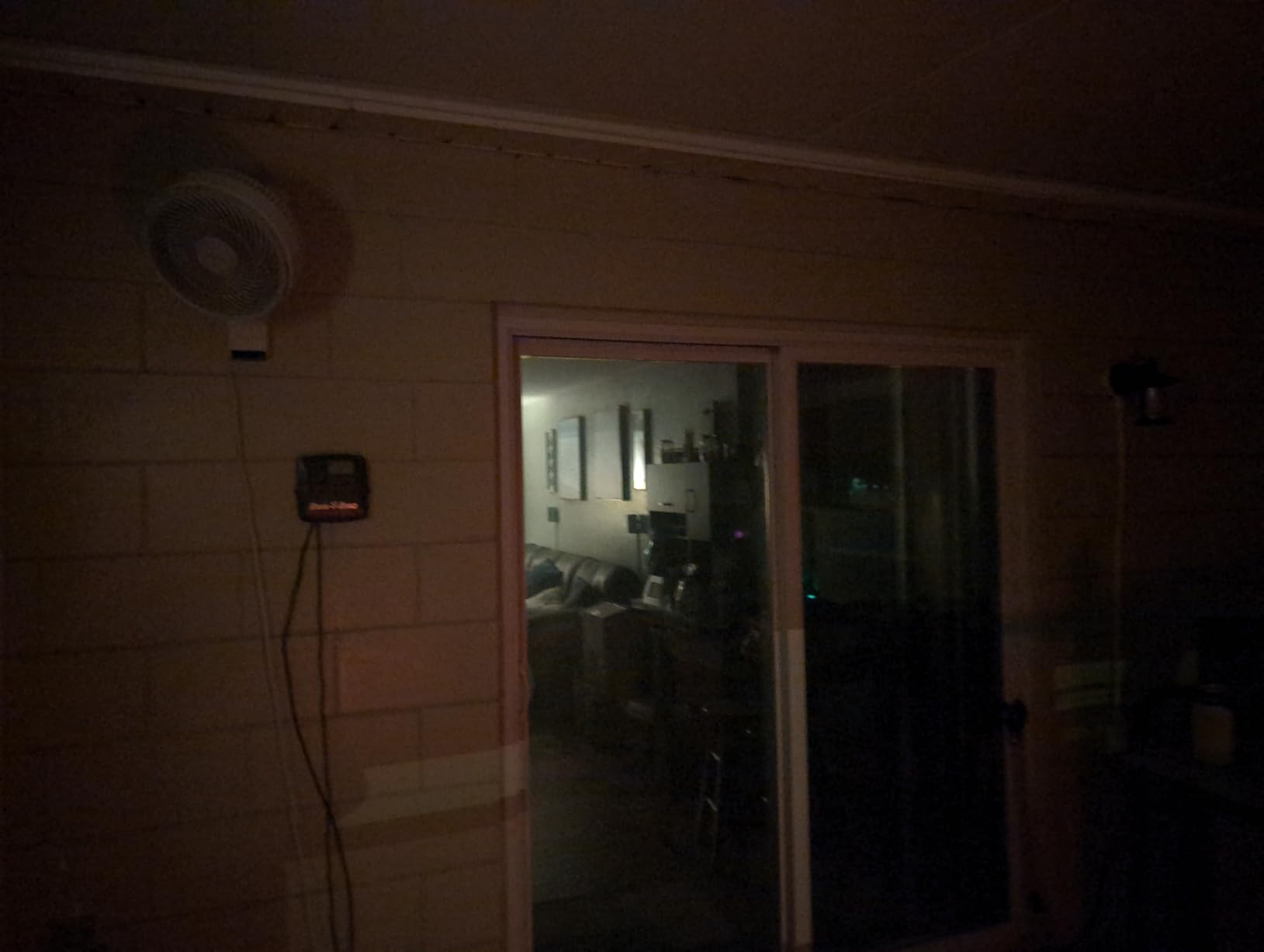 PELONIS 14 inch Wall Mount Fan with Remote Control, Oscillating Fan with 26ft Powerful Airflow, 3 Speed & 3 Modes, Auto 90° Horizontal & 68° Vertical Tilt, Indoor, 36dB, Ideal for Home, Garage, Gym customer photo 1