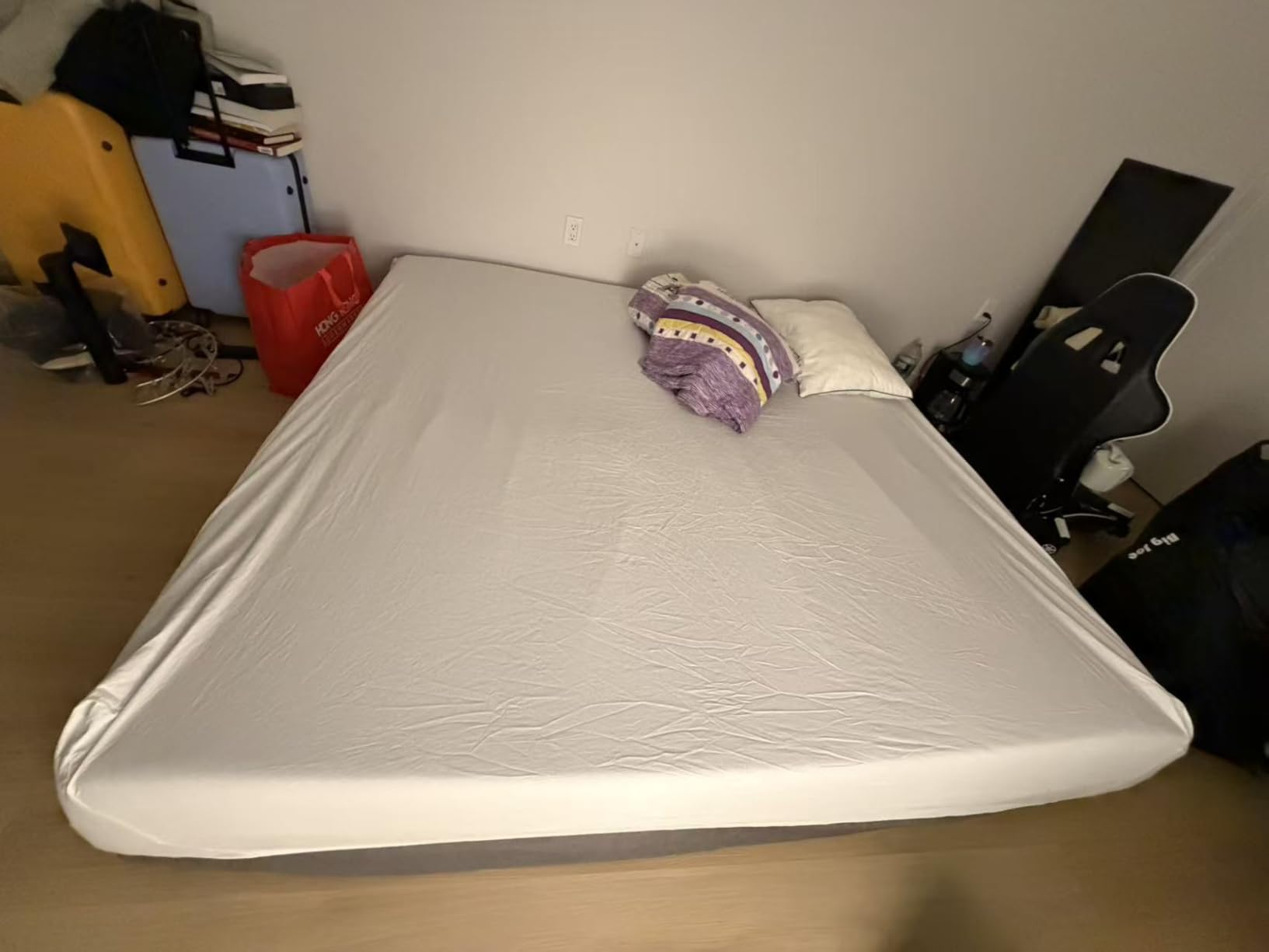 Sweetnight CoolNest 14 Inch King Size Mattress, Cooling King Memory Foam Mattress for Cool Night Sleep, 5-Zone Ergo Support for Pressure Relief, Medium, CertiPUR-US Certified customer photo 1