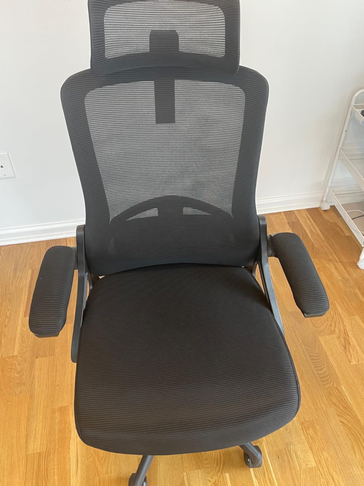 Fizzin Ergonomic Office Chair, 400 LBS Computer Chairs with Adjustable Lumbar Support, Breathable Mesh Desk Chair Ergonomic with Thickened Cushion, Comfy Home Office Desk Chair (Black) customer photo 1