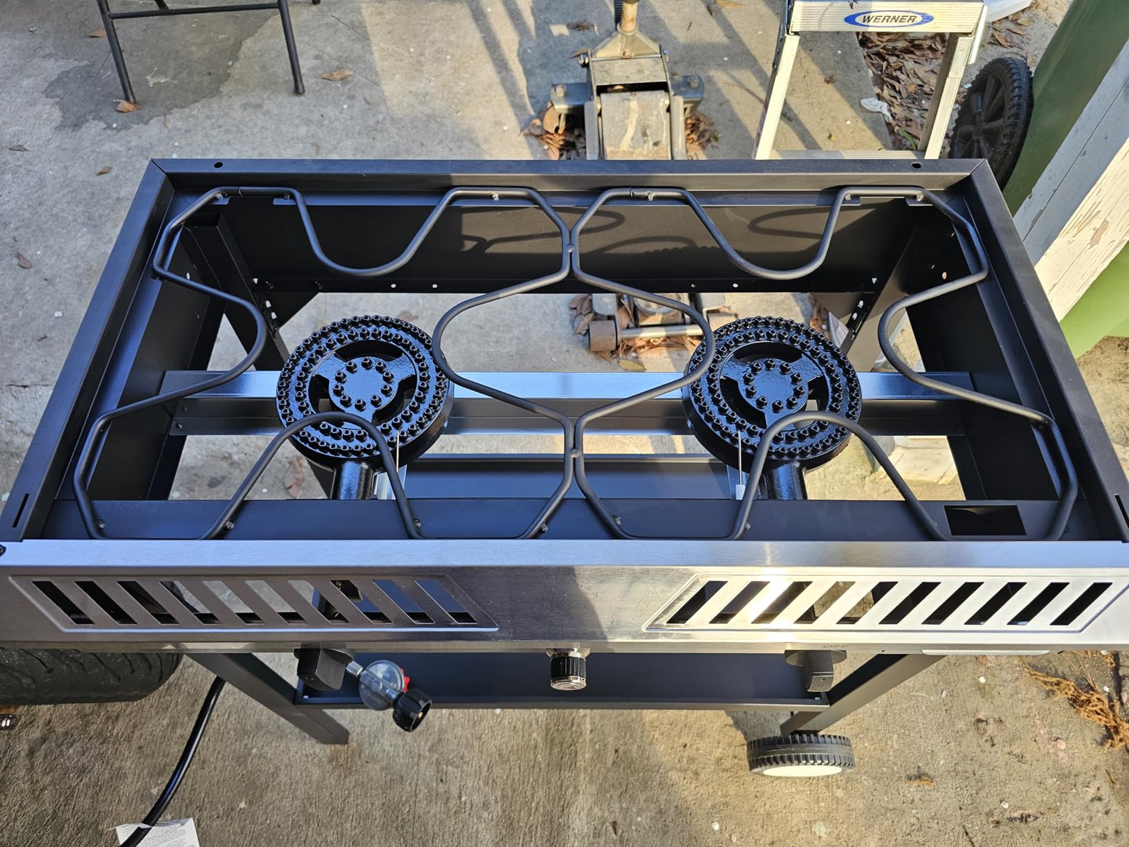 Bonnlo 2 Burner Propane Gas Stove with Auto Ignition, 150,000 BTU Portable Outdoor Camp Cooker Stove with Convenient Shelf & Smooth Rolling Wheels for Backyard, Camping, Tailgating, Patio Parties customer photo 1