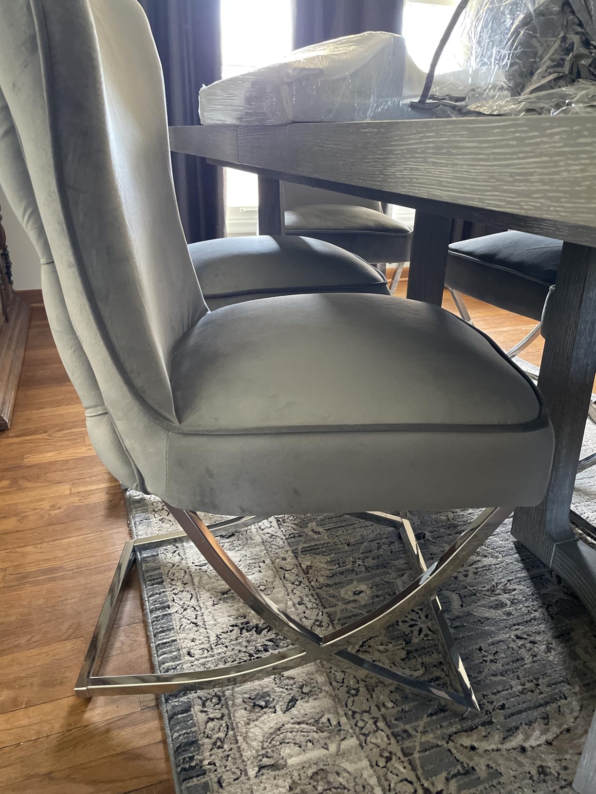WUTUTUEE Luxury Velvet Dining Chairs, Tufted Upholstered Armless Accent Chairs with Silver Metal X-Legs, Modern Glam Dining Room Chair Set of 2, Light Grey customer photo 1