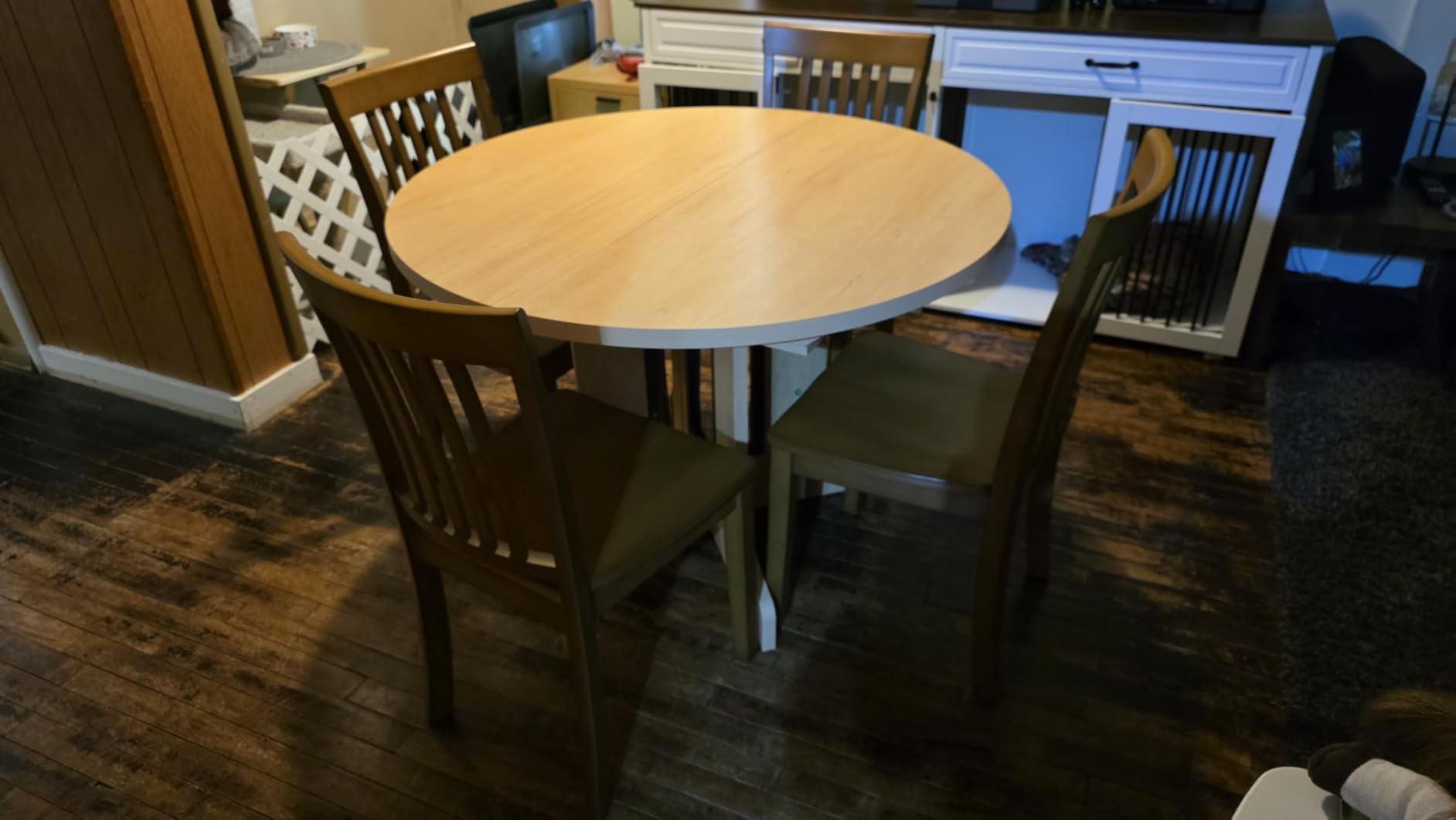 COLAMY Wooden Dining Chairs Set of 6, Solid Rubberwood Kitchen & Dining Room Chairs, Farmhouse Rustic Side Chairs for Dining Table, Anti-Slip Protection, Classic Windsor Style Seating, Oak Light Brown customer photo 2