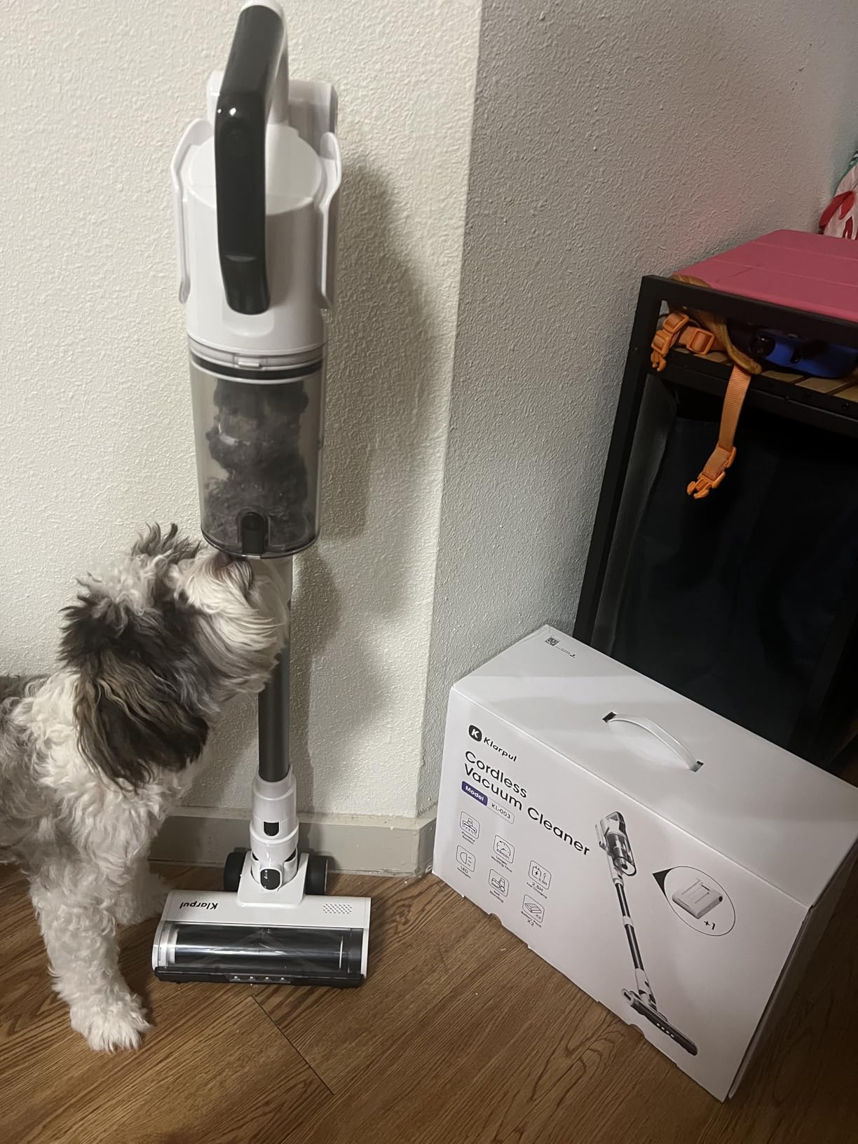 Klarpul Cordless Vacuum Cleaner, 2 Batteries 140 Mins Runtime 600W 50Kpa Stick Vacuum Cordless, Self-Standing Vacuum Cleaners for Home with 2.5H Fast Charging, for Floor/Carpet/Pet Hair, White customer photo 2