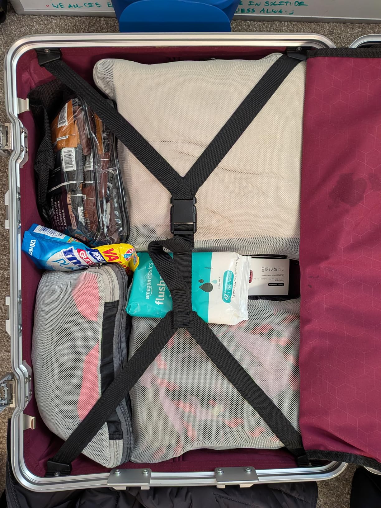 Veken 9/11 Set Compression Packing Cubes for Travel Essentials, Compressible Expandable Large Luggage Suitcase Organizer Bags for Clothing, Durable Space Saver Storage Bags with Toiletry Bags(Beige) customer photo 1