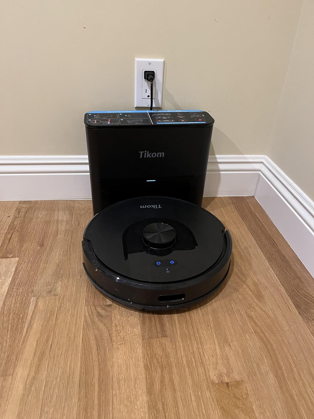 Tikom Robot Vacuum and Mop, 6000Pa Robotic Vacuum Cleaner with Self-Emptying Base, 90 Days Capacity, LiDAR Navigation, Home Mapping, Ideal for Pet Hair, Hard Floors, Carpet (L8000 Plus) customer photo 2