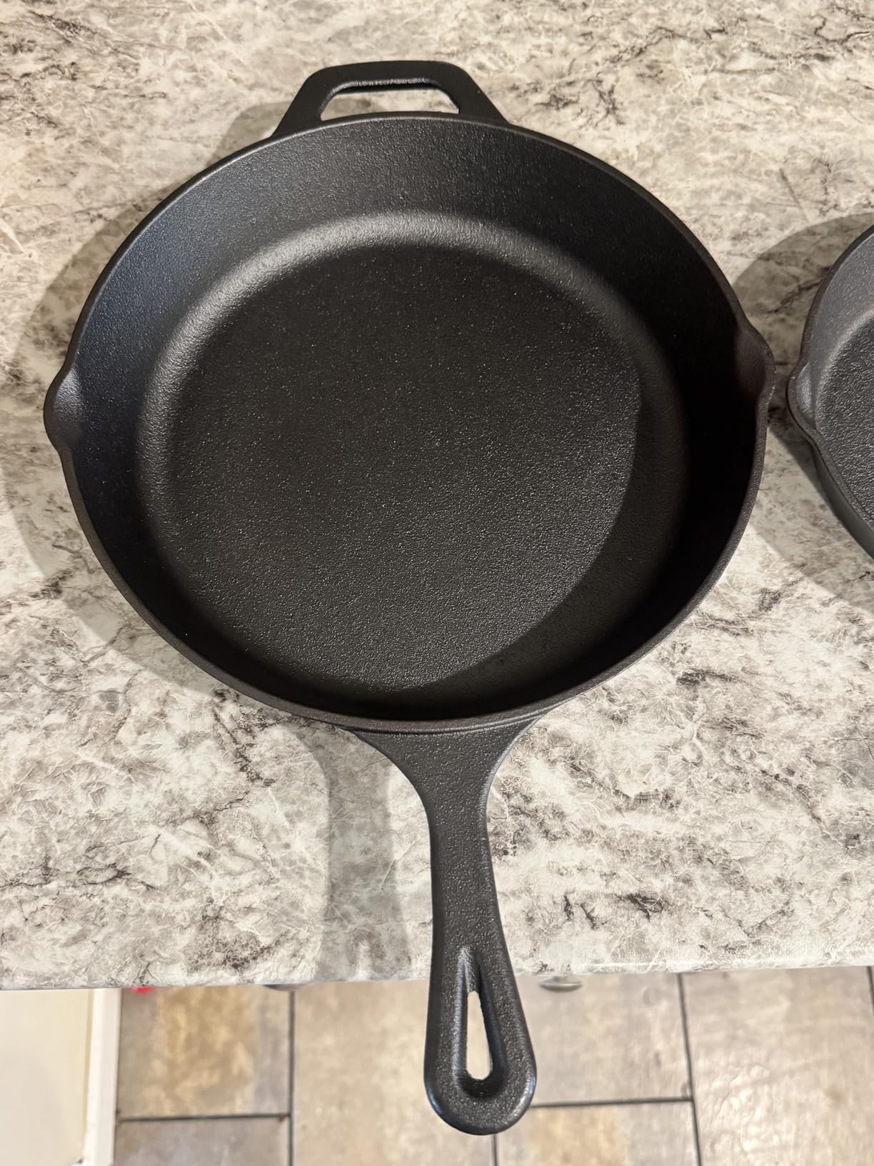 EWFEN Cast Iron Skillet 3-Piece Set, Heavy-Duty Professional Restaurant Chef Quality Pre-Seasoned Pan Cookware Set, 6