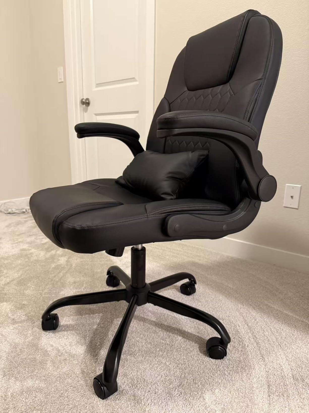 Executive Office Chair PU,Leather Office Chair with Wheels,360° Swivel Rolling Chair with Padded Arms,Ergonomic Computer Chair with Lumbar Support for Short People Use(Black) customer photo 1