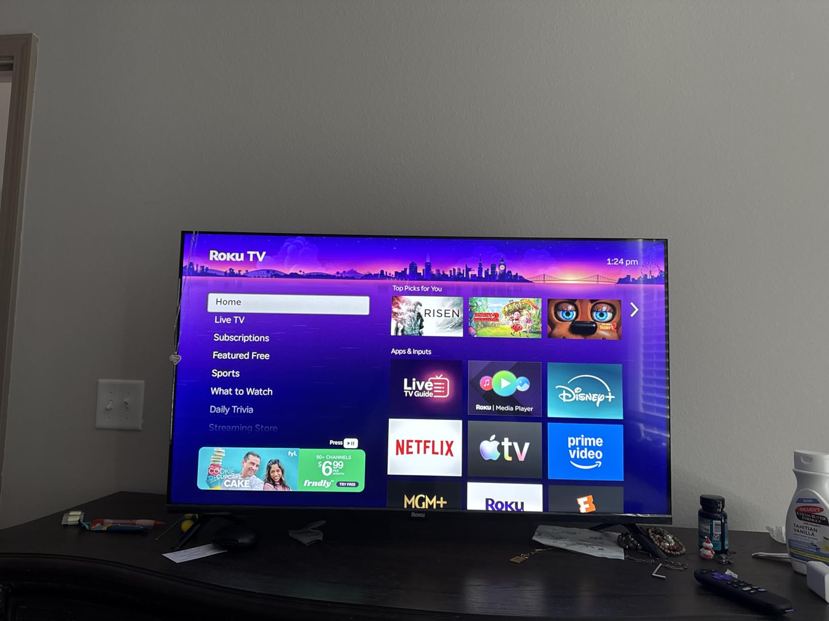 Roku Smart TV 2026 - 40-Inch Select Series, 1080p Full HD TV customer photo 1