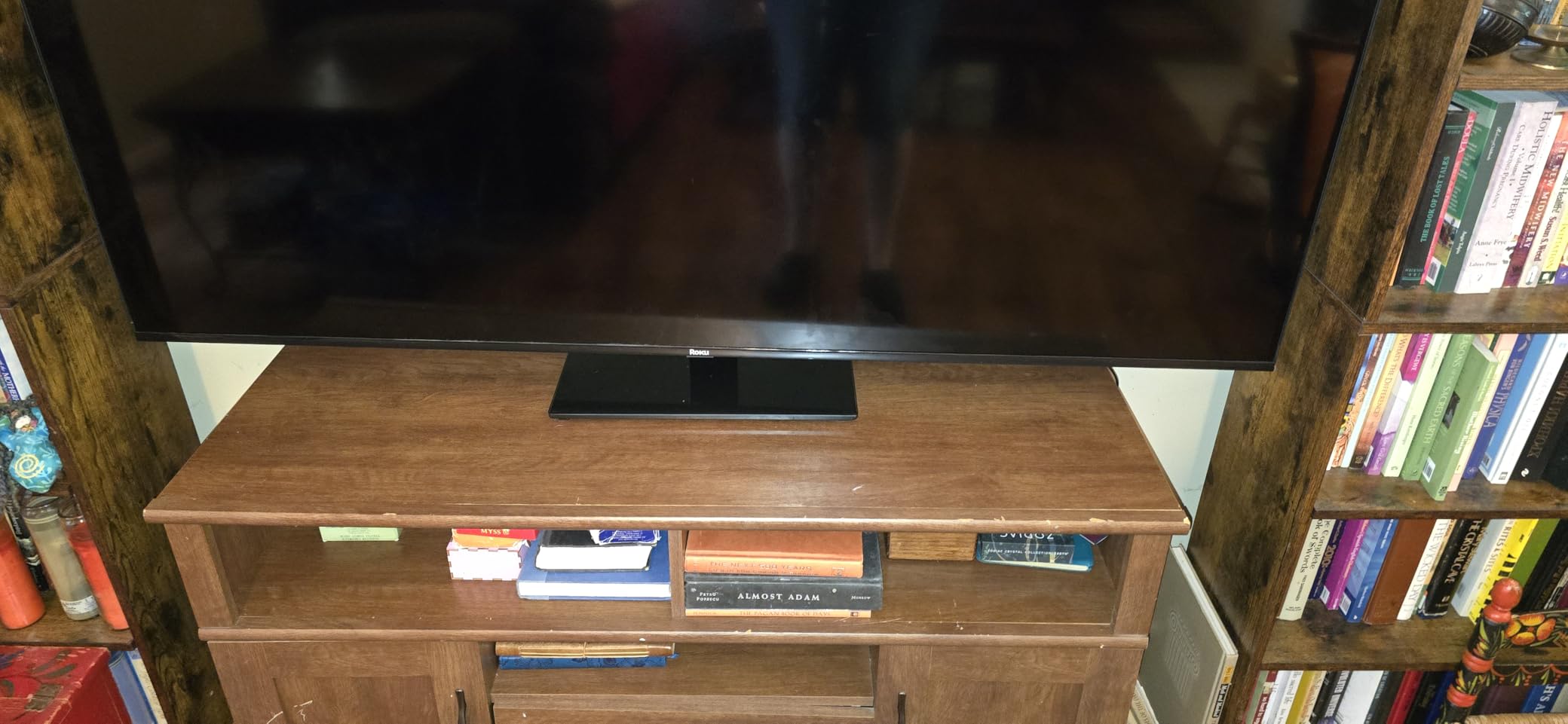 Roku Smart TV 2026 - 65-Inch Select Series, 4K QLED TV - Roku TV with Voice Remote - Flat Screen QLED Television with Wi-Fi for Streaming customer photo 1